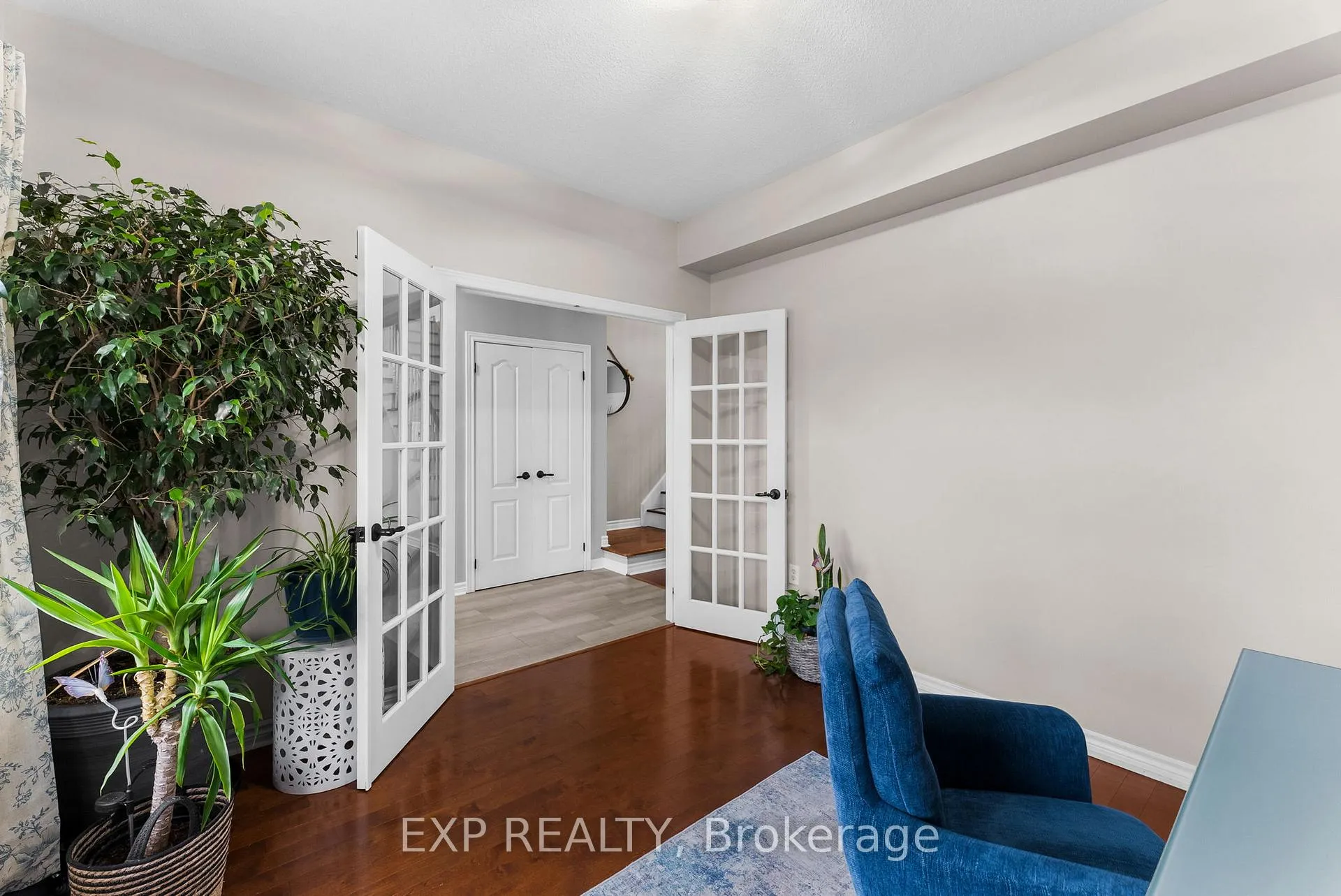 Photo 8 of 14 Whitestone Drive, Georgina, Keswick North — HOMEH