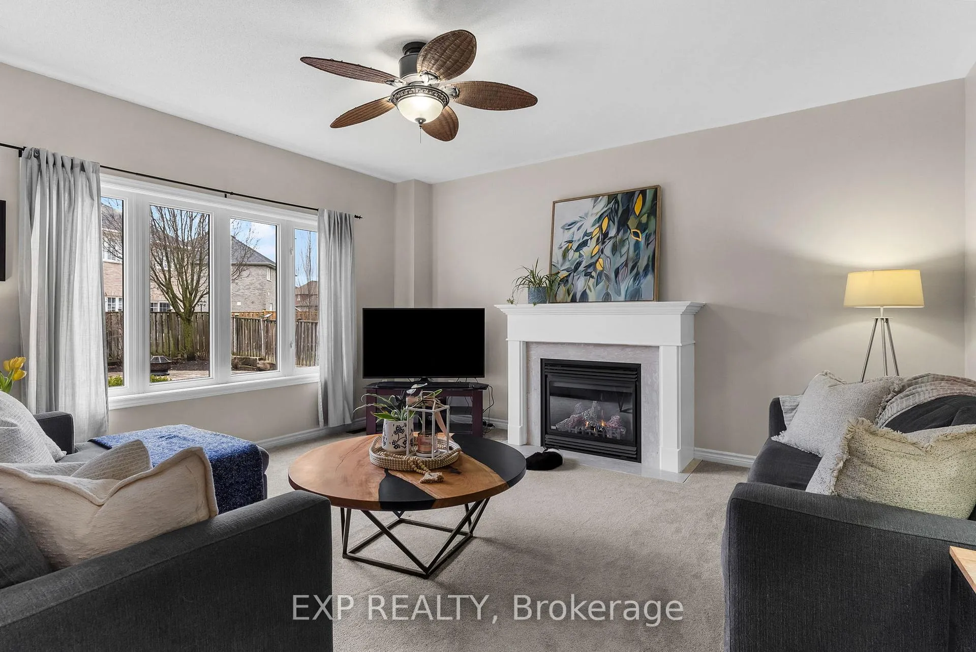 Photo 9 of 14 Whitestone Drive, Georgina, Keswick North — HOMEH