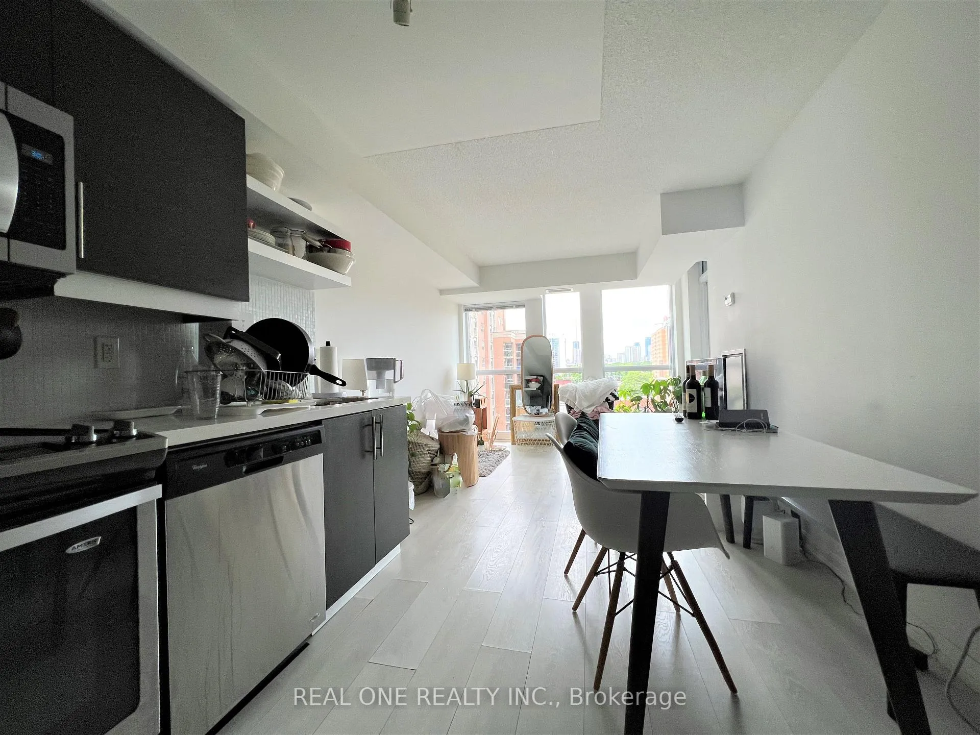 Photo 5 of Unit 916, 400 Adelaide Street E, Toronto, Moss Park — HOMEH
