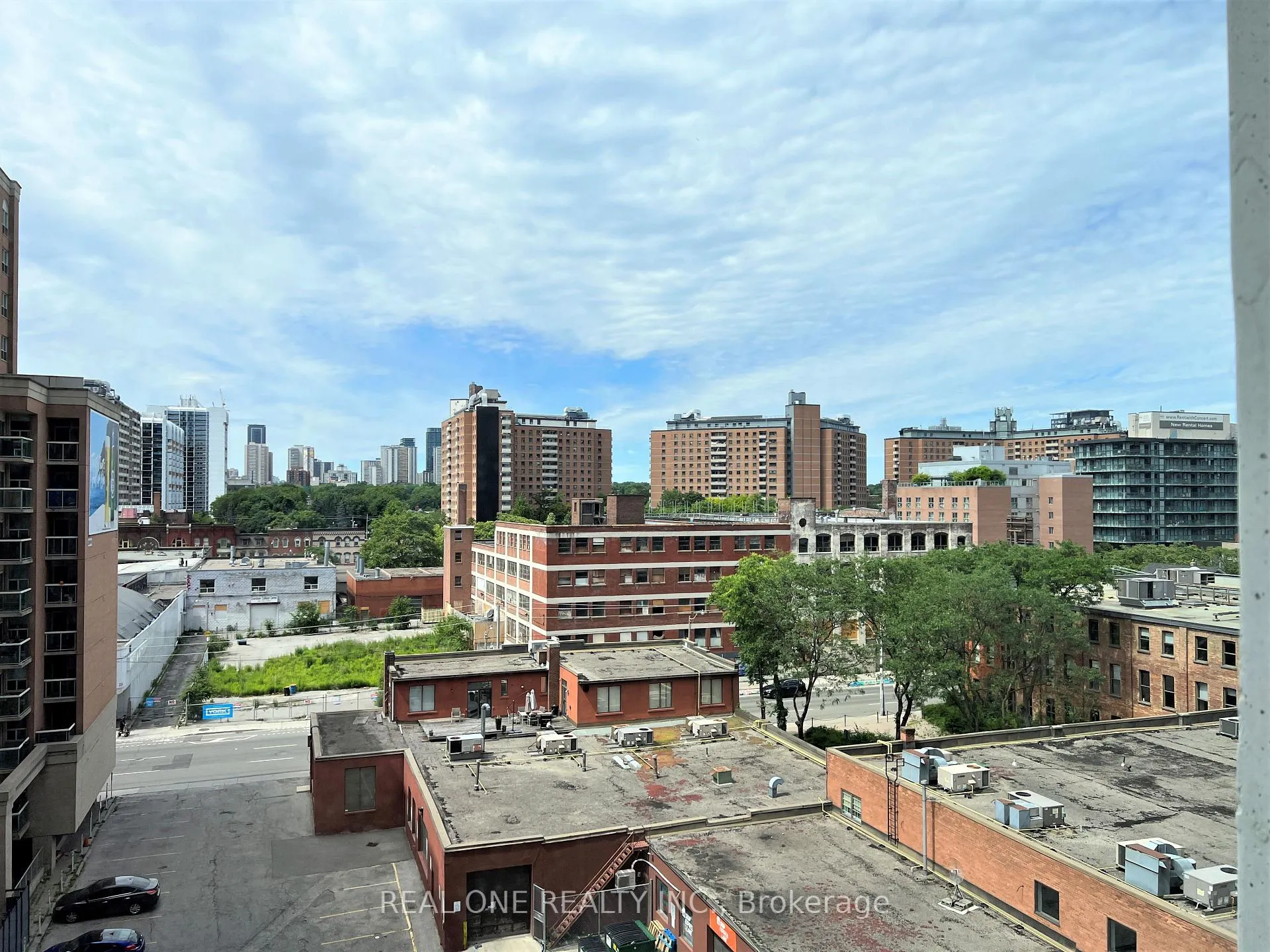 Photo 10 of Unit 916, 400 Adelaide Street E, Toronto, Moss Park — HOMEH