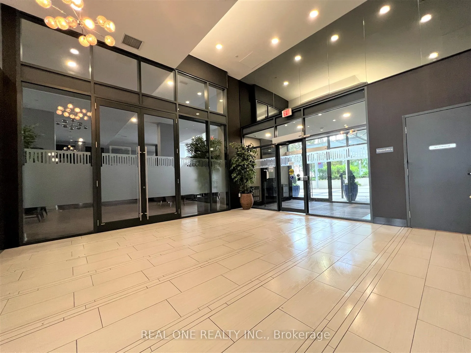 Photo 11 of Unit 916, 400 Adelaide Street E, Toronto, Moss Park — HOMEH