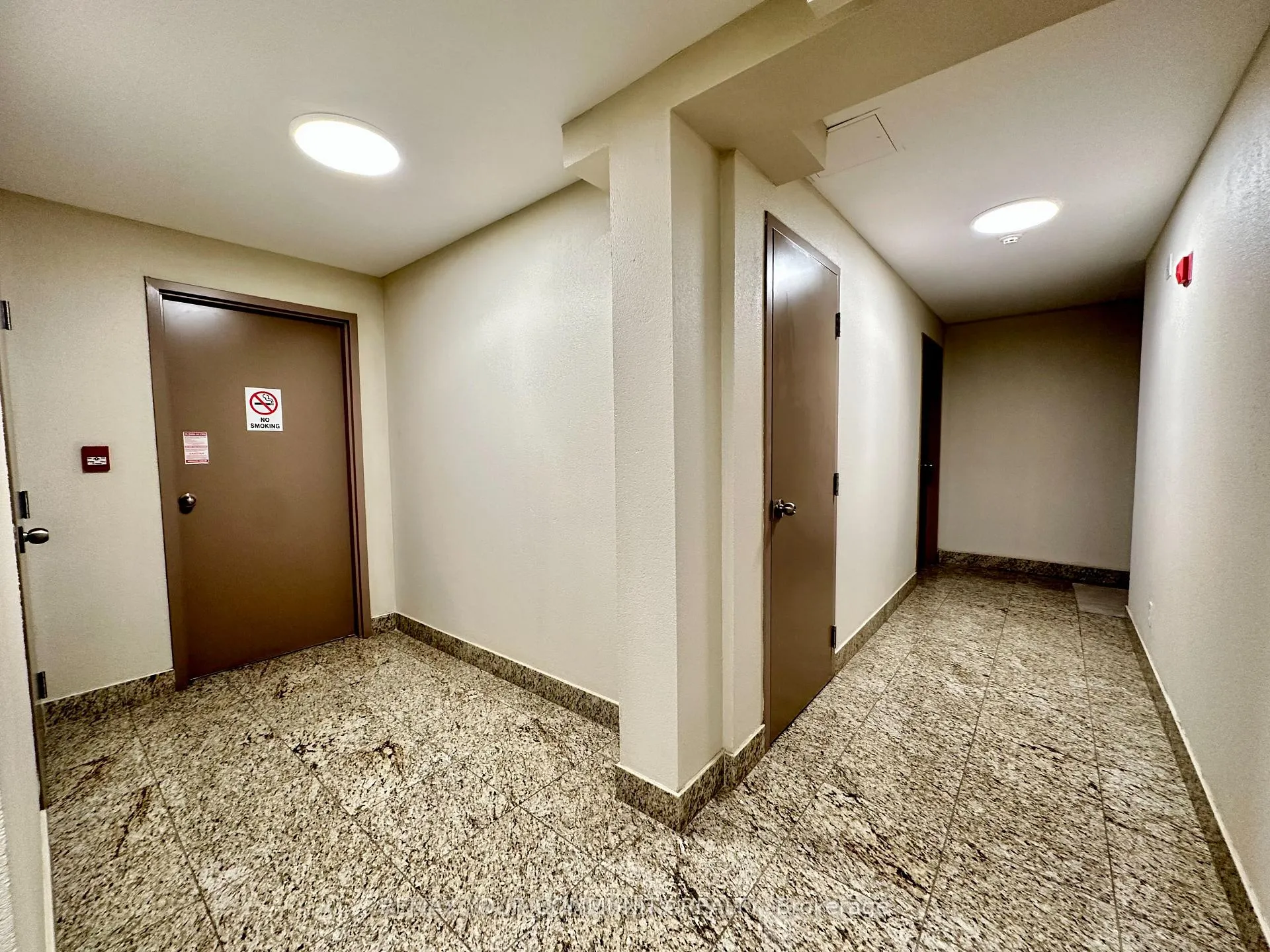 Photo 24 of Unit 305, 14961 Yonge Street, Aurora, Aurora Village — HOMEH