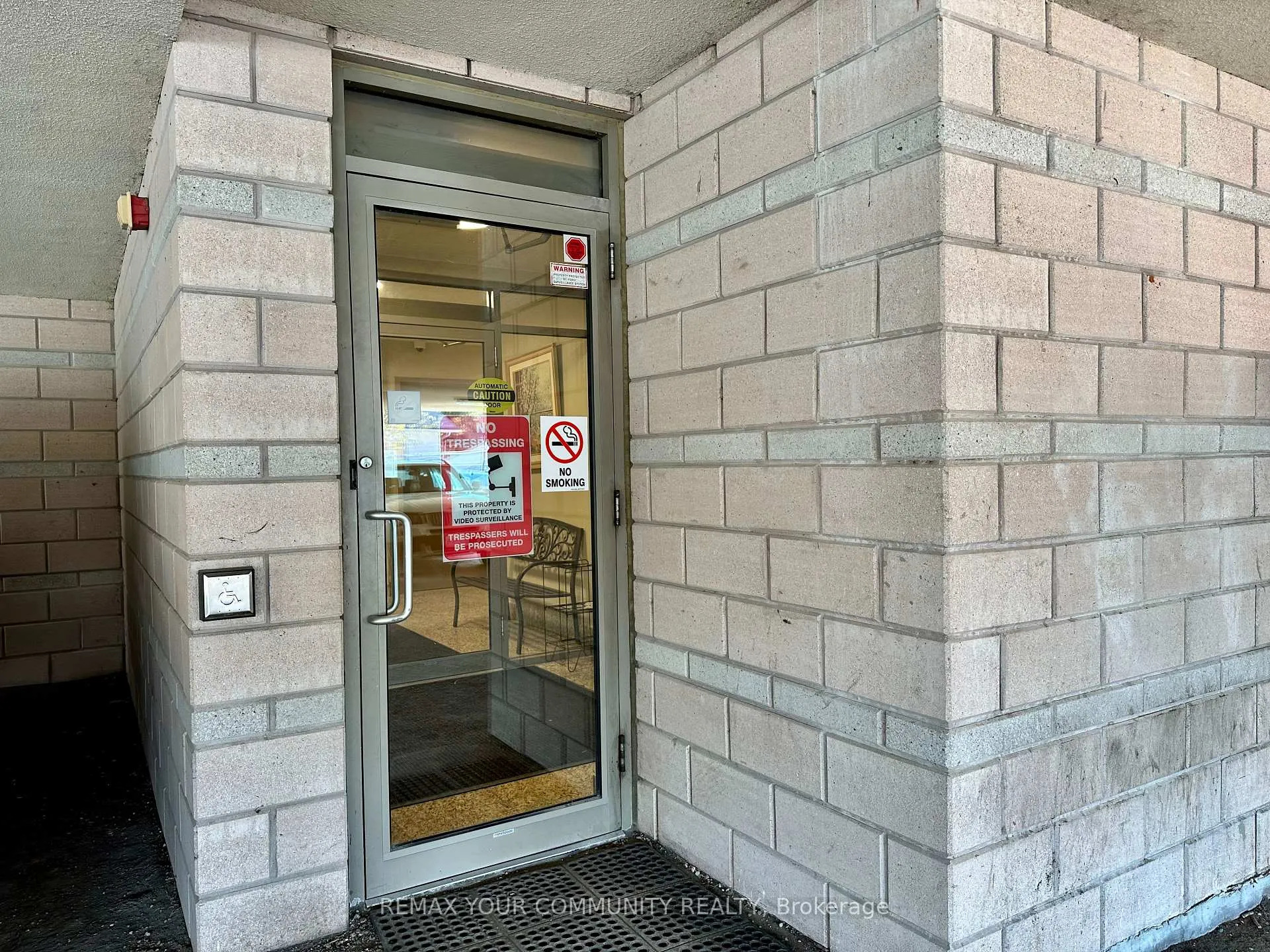 Photo 25 of Unit 305, 14961 Yonge Street, Aurora, Aurora Village — HOMEH