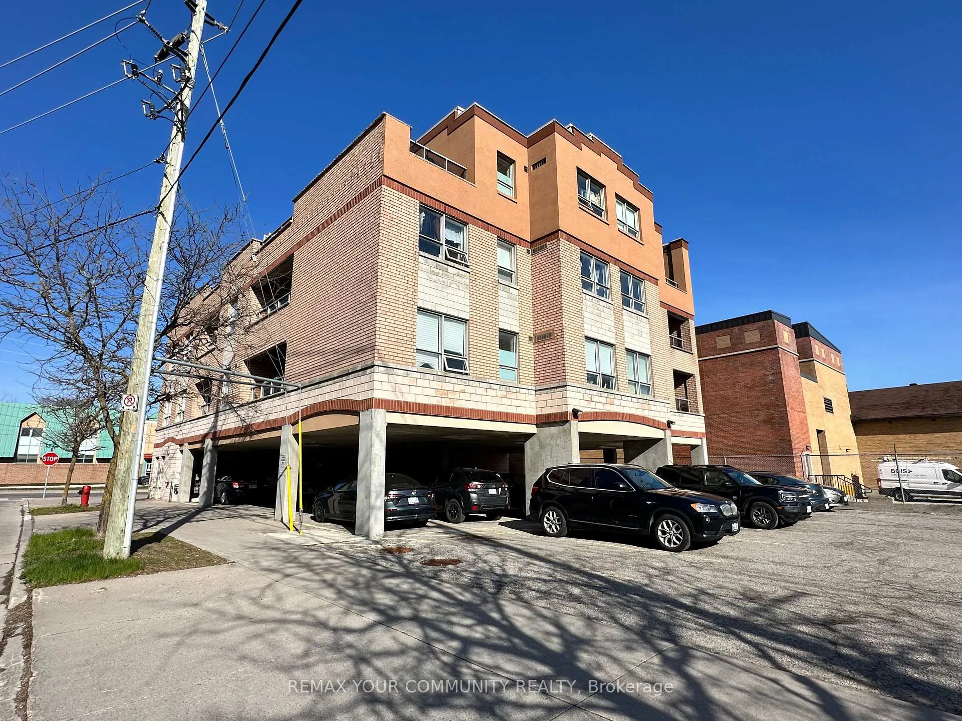 Photo 27 of Unit 305, 14961 Yonge Street, Aurora, Aurora Village — HOMEH