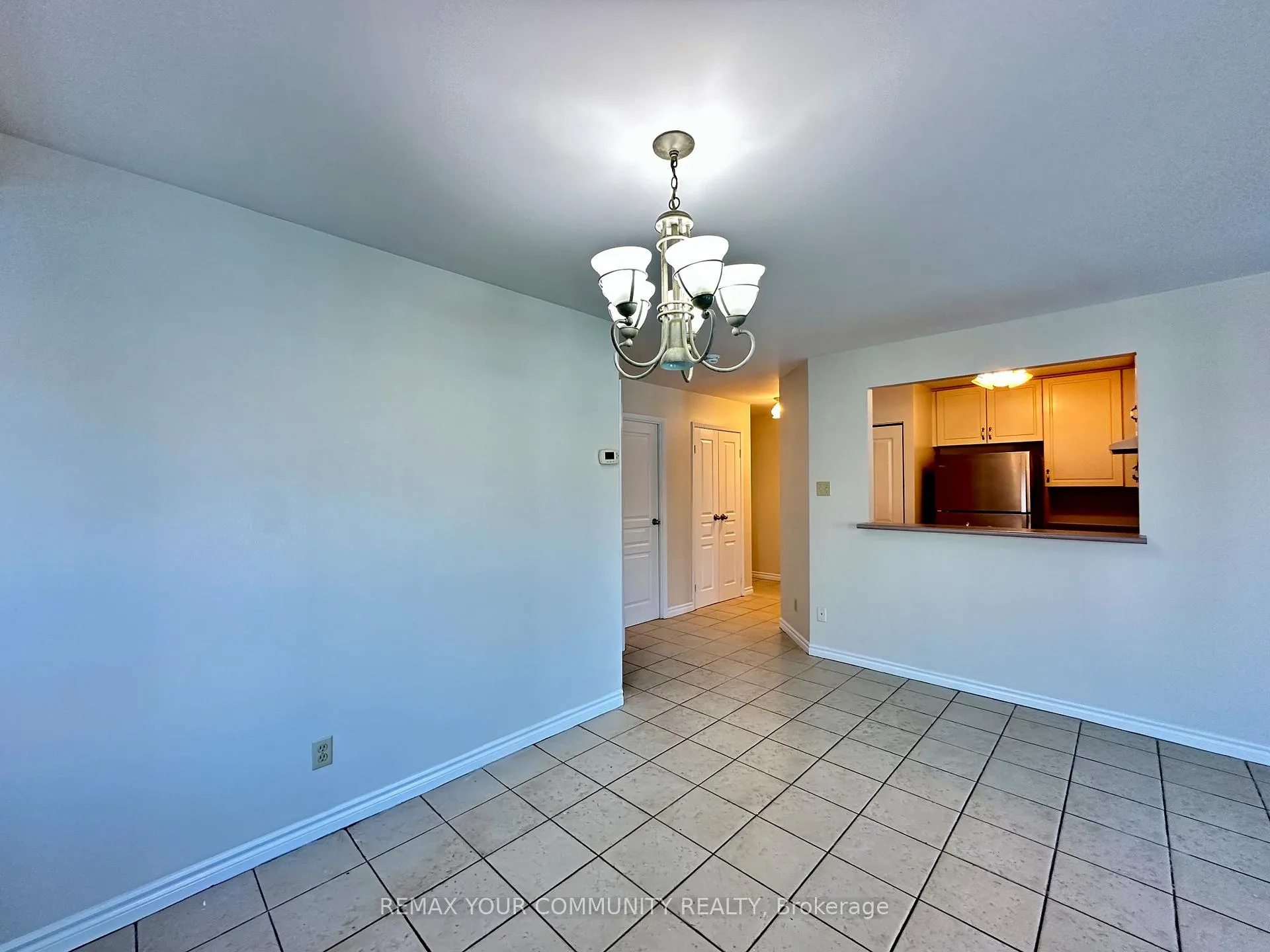 Photo 13 of Unit 201, 15207 Yonge Street, Aurora, Aurora Village — HOMEH