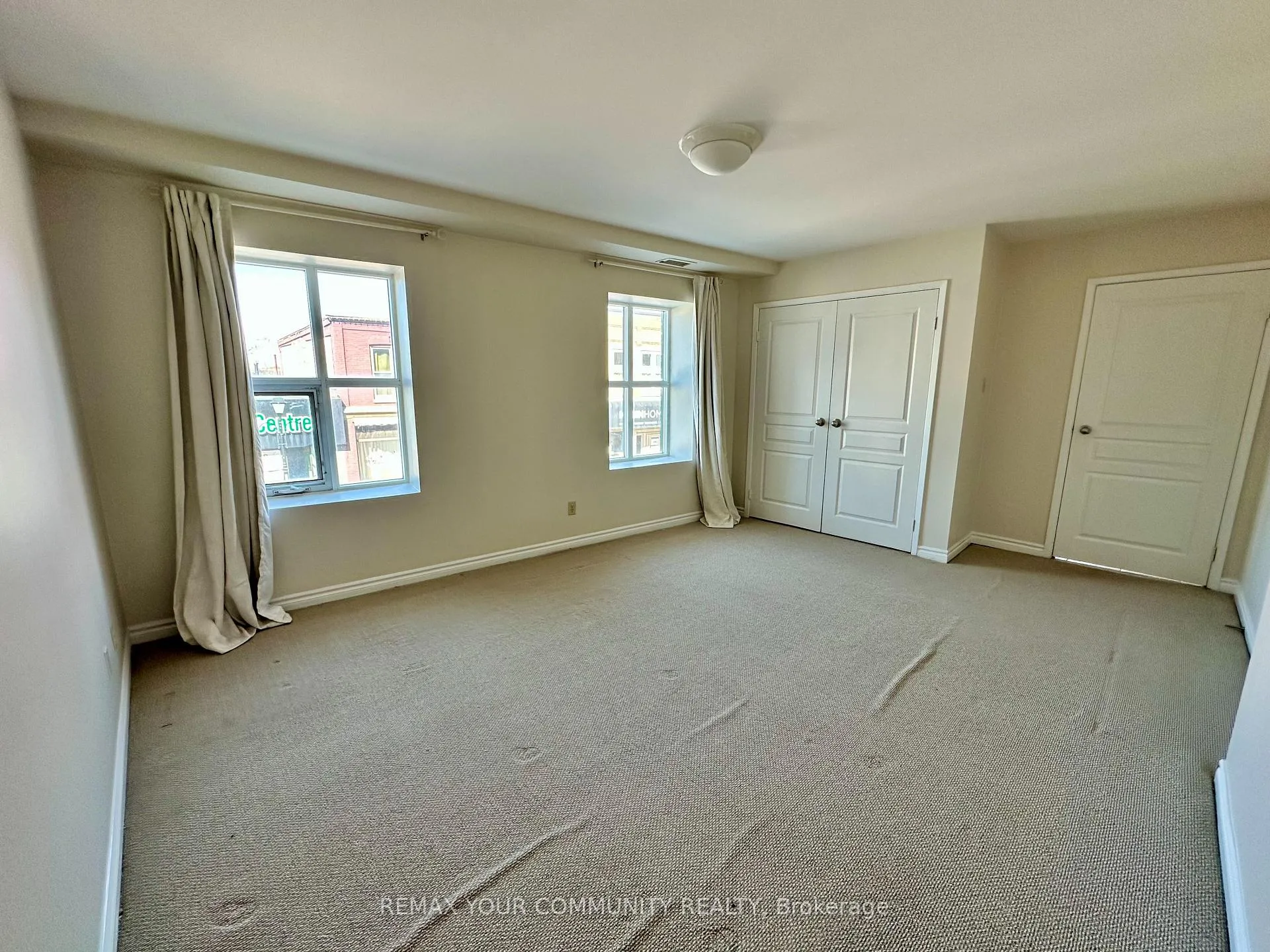 Photo 17 of Unit 201, 15207 Yonge Street, Aurora, Aurora Village — HOMEH