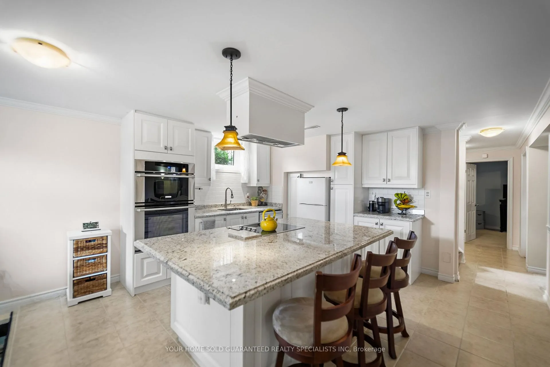 Photo 14 of 947 Sierra Boulevard, Mississauga, Applewood — HOMEH