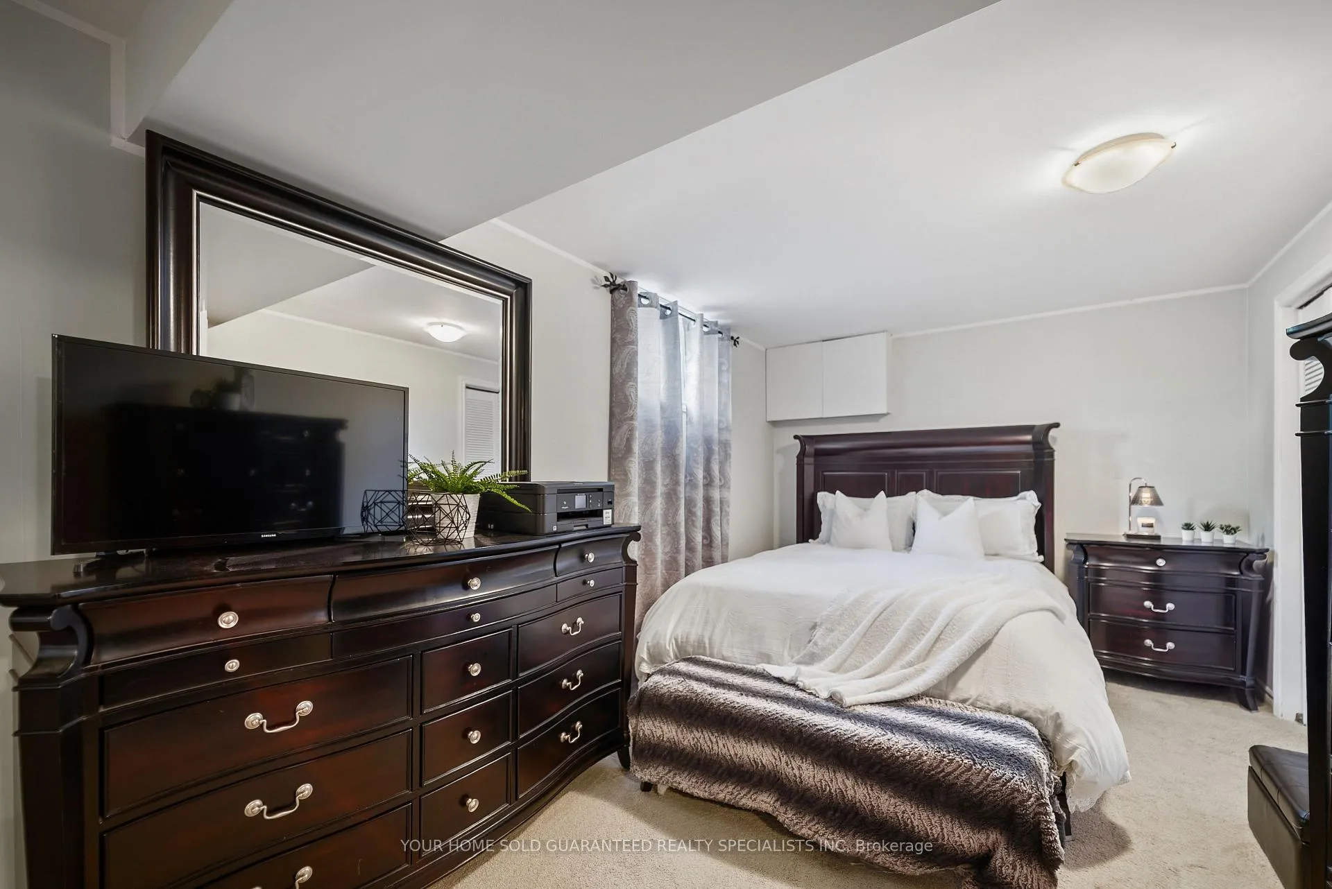 Photo 19 of 947 Sierra Boulevard, Mississauga, Applewood — HOMEH