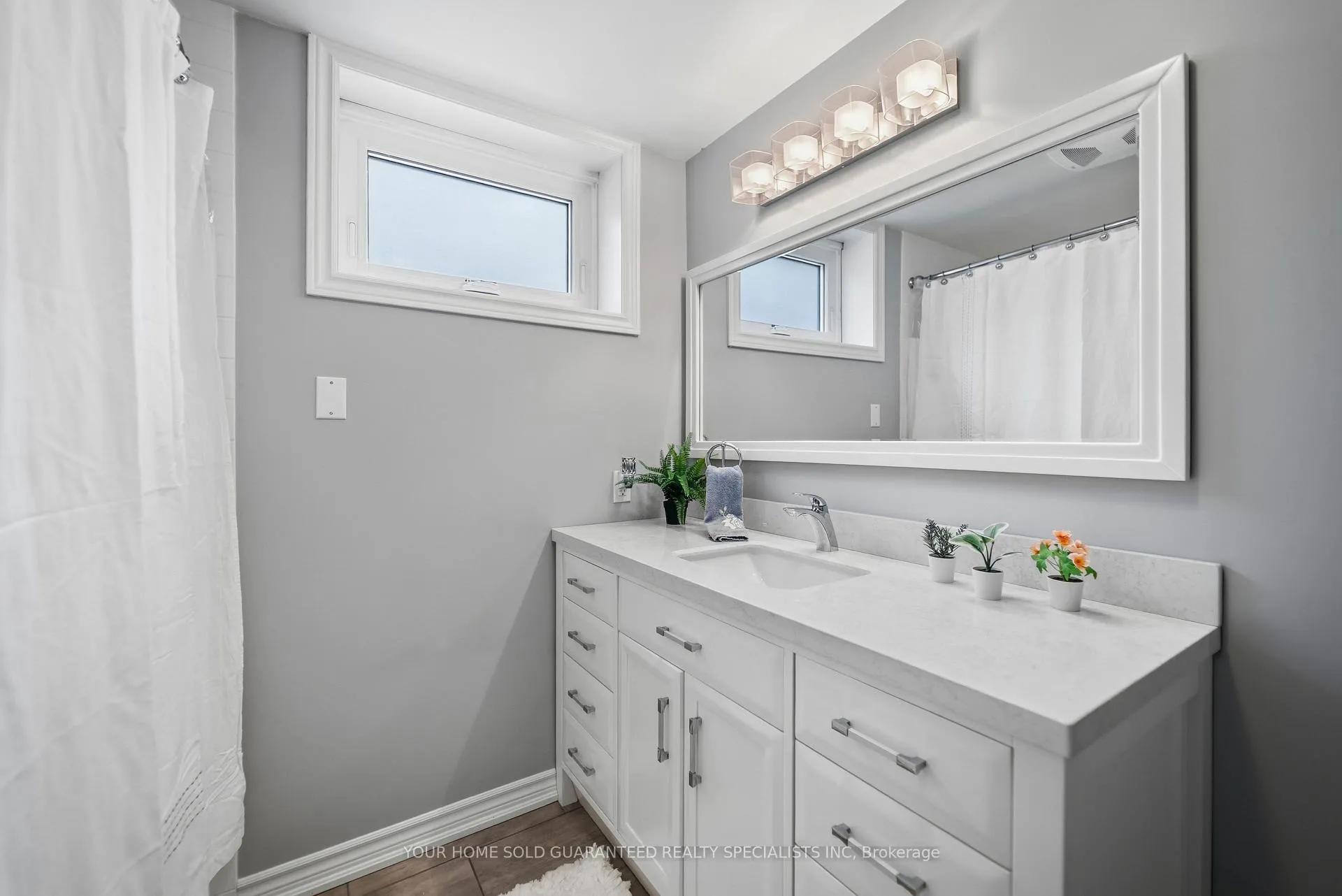Photo 20 of 947 Sierra Boulevard, Mississauga, Applewood — HOMEH