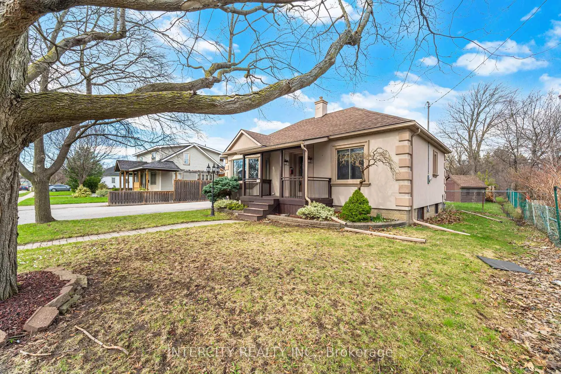 Photo 3 of 1A Sophia Street, Brampton, Brampton North — HOMEH