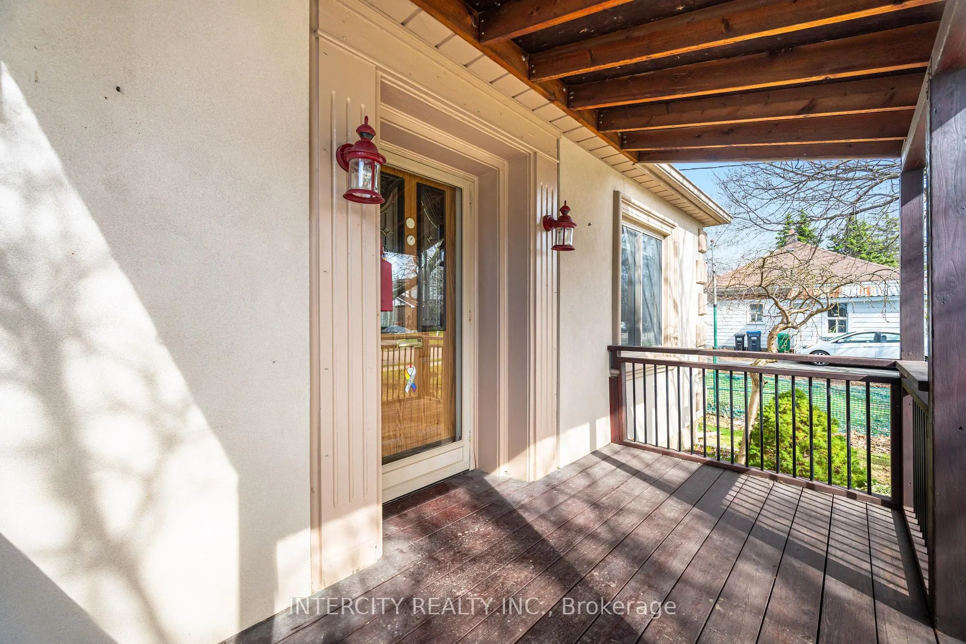 Photo 5 of 1A Sophia Street, Brampton, Brampton North — HOMEH
