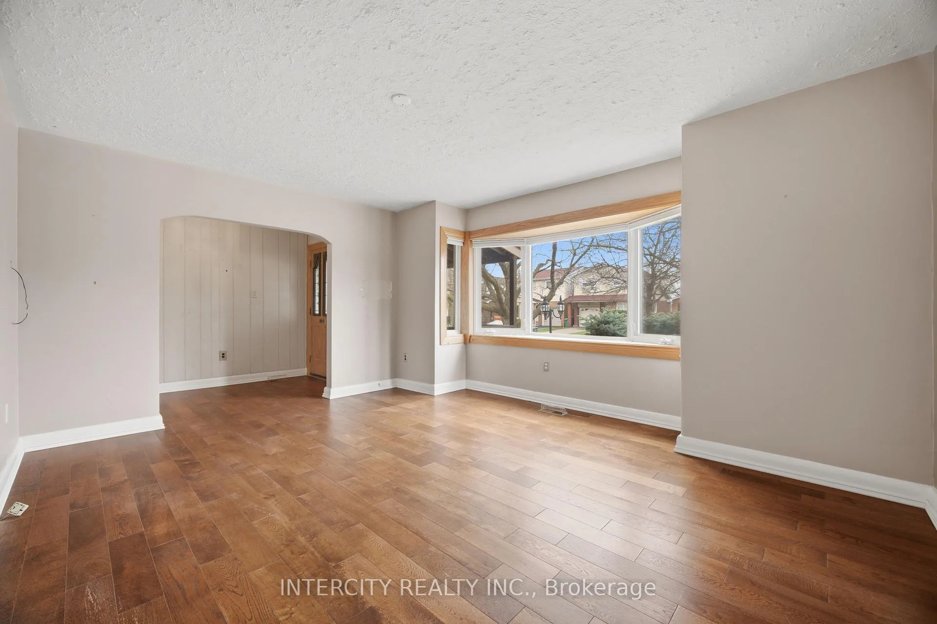 Photo 7 of 1A Sophia Street, Brampton, Brampton North — HOMEH