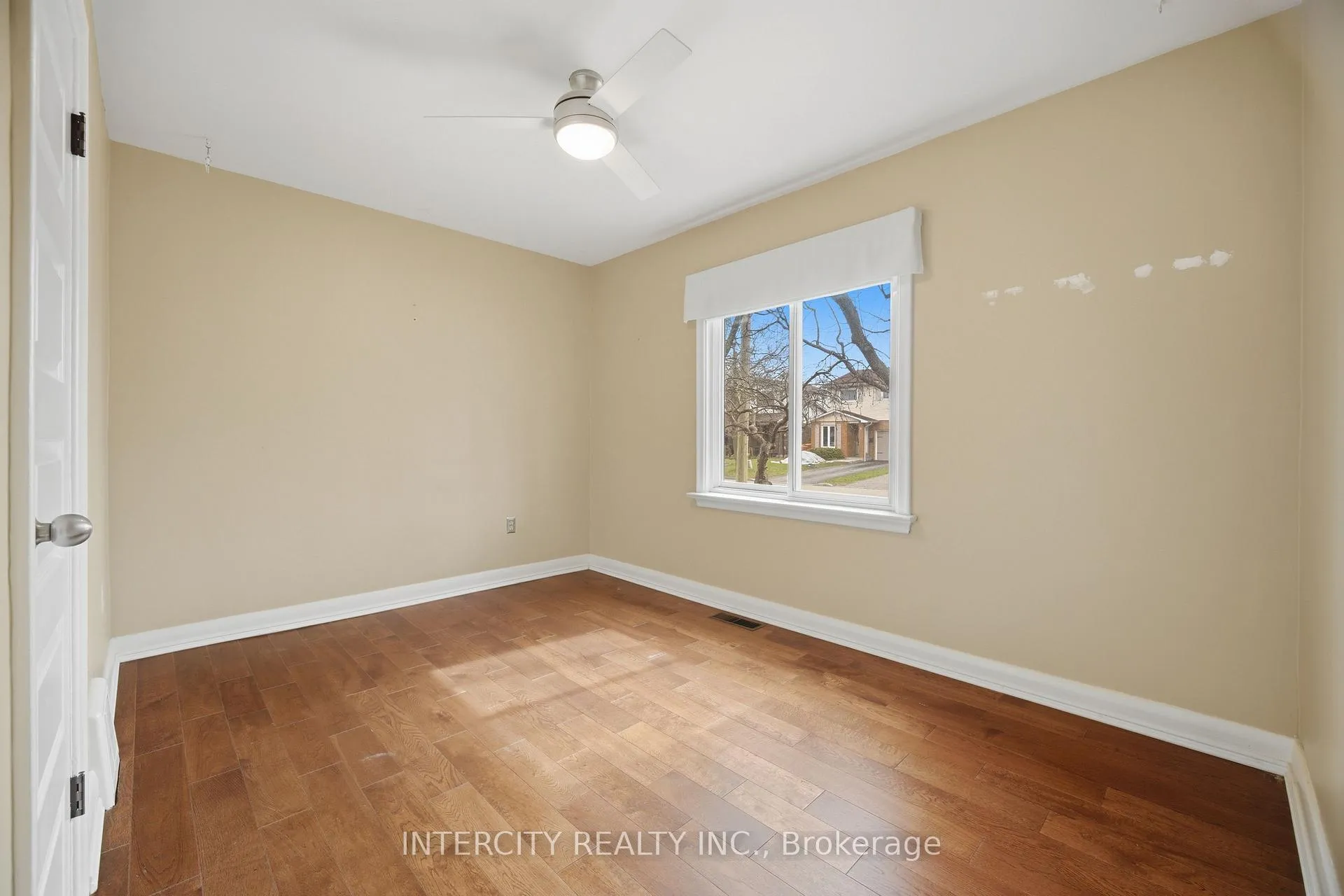 Photo 12 of 1A Sophia Street, Brampton, Brampton North — HOMEH