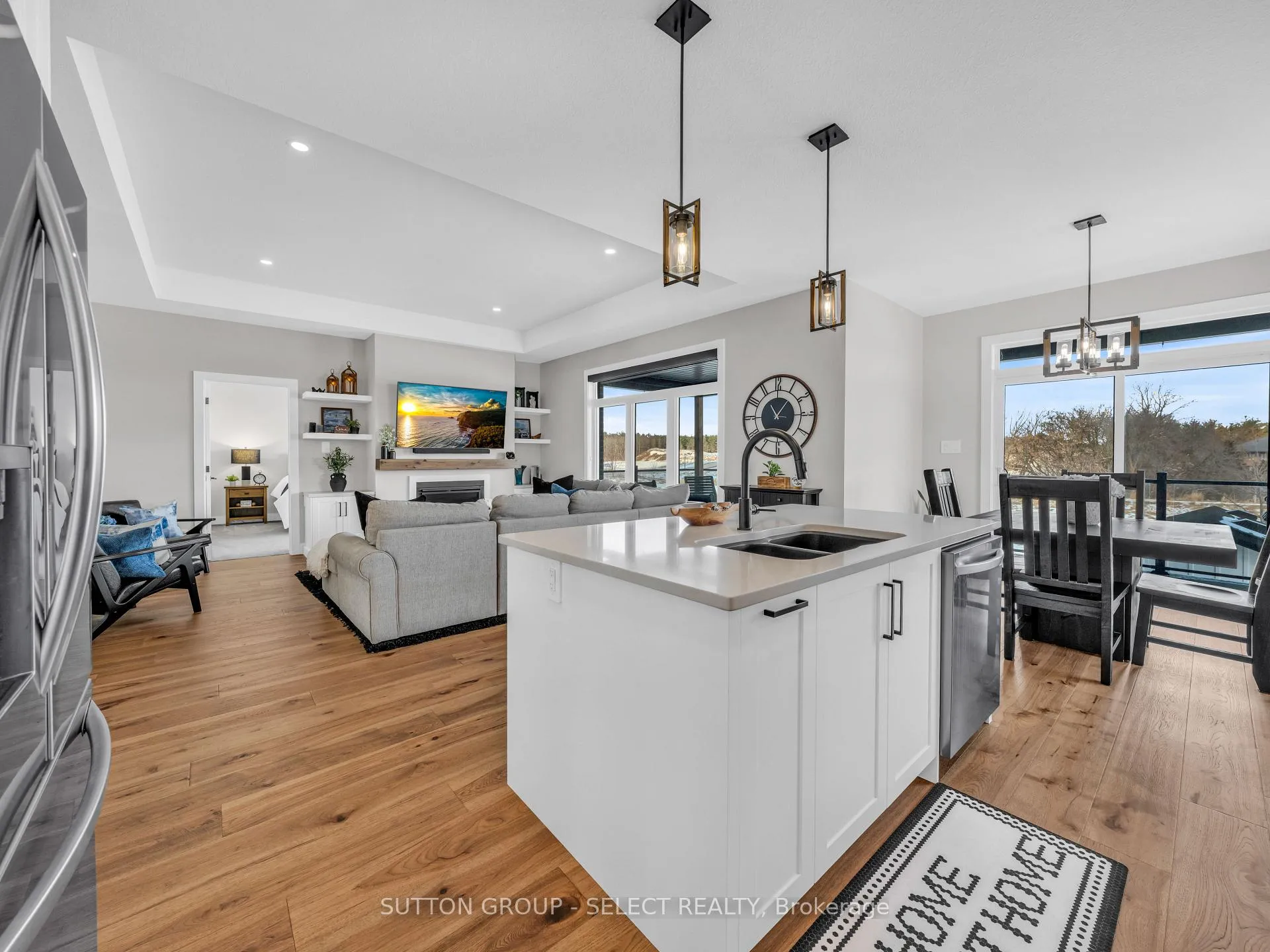 Photo 9 of 2222 Linkway Boulevard, London, South A — HOMEH