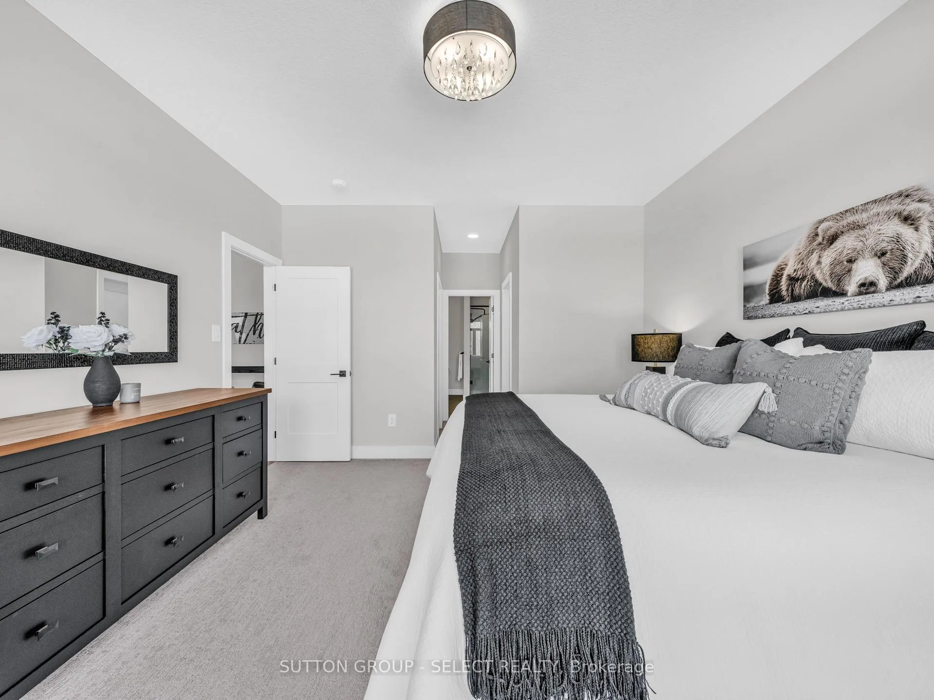 Photo 16 of 2222 Linkway Boulevard, London, South A — HOMEH