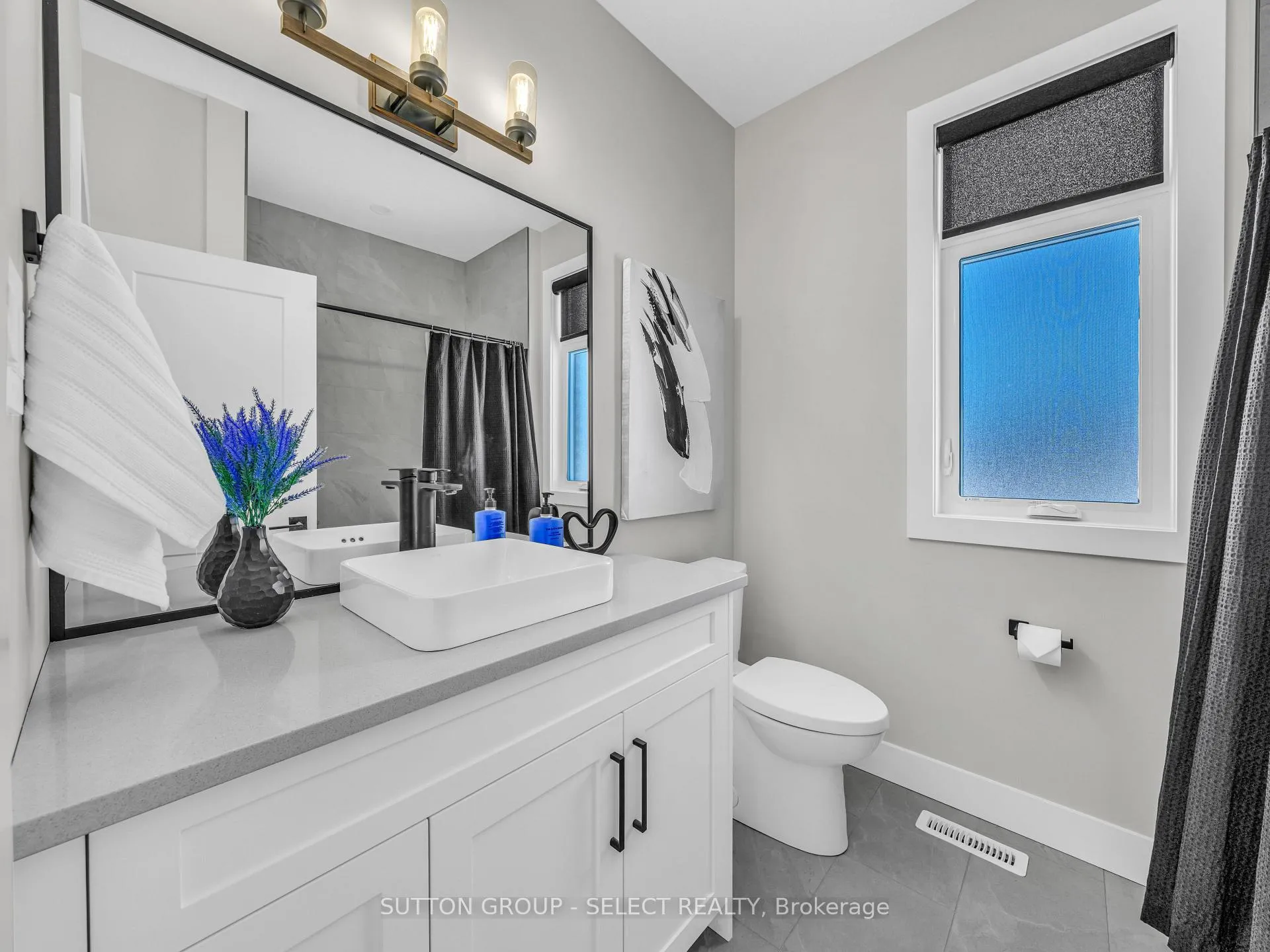 Photo 21 of 2222 Linkway Boulevard, London, South A — HOMEH