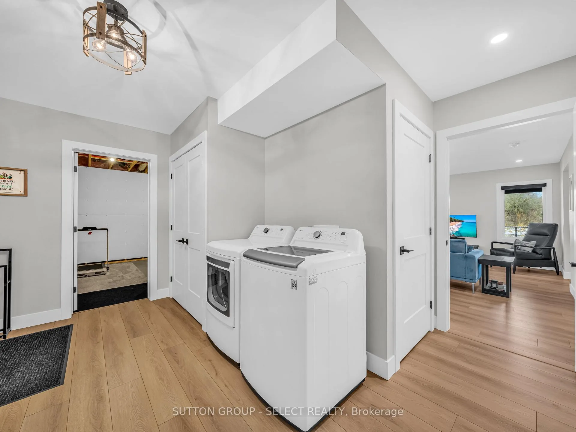 Photo 30 of 2222 Linkway Boulevard, London, South A — HOMEH