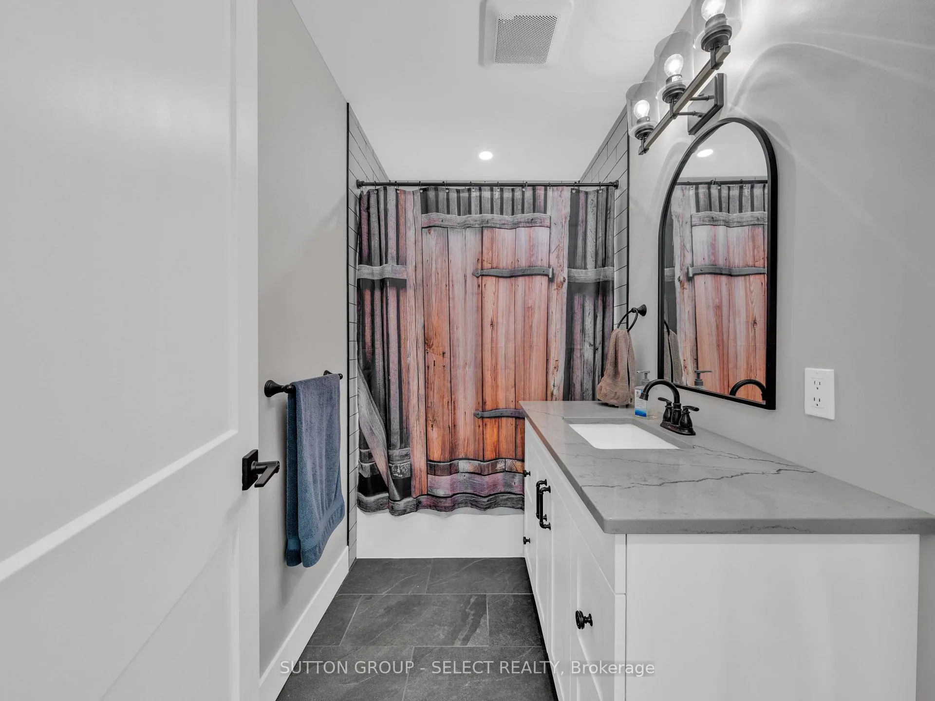 Photo 39 of 2222 Linkway Boulevard, London, South A — HOMEH