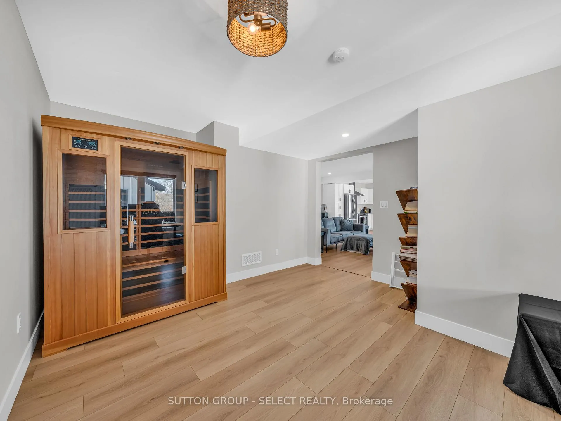 Photo 42 of 2222 Linkway Boulevard, London, South A — HOMEH