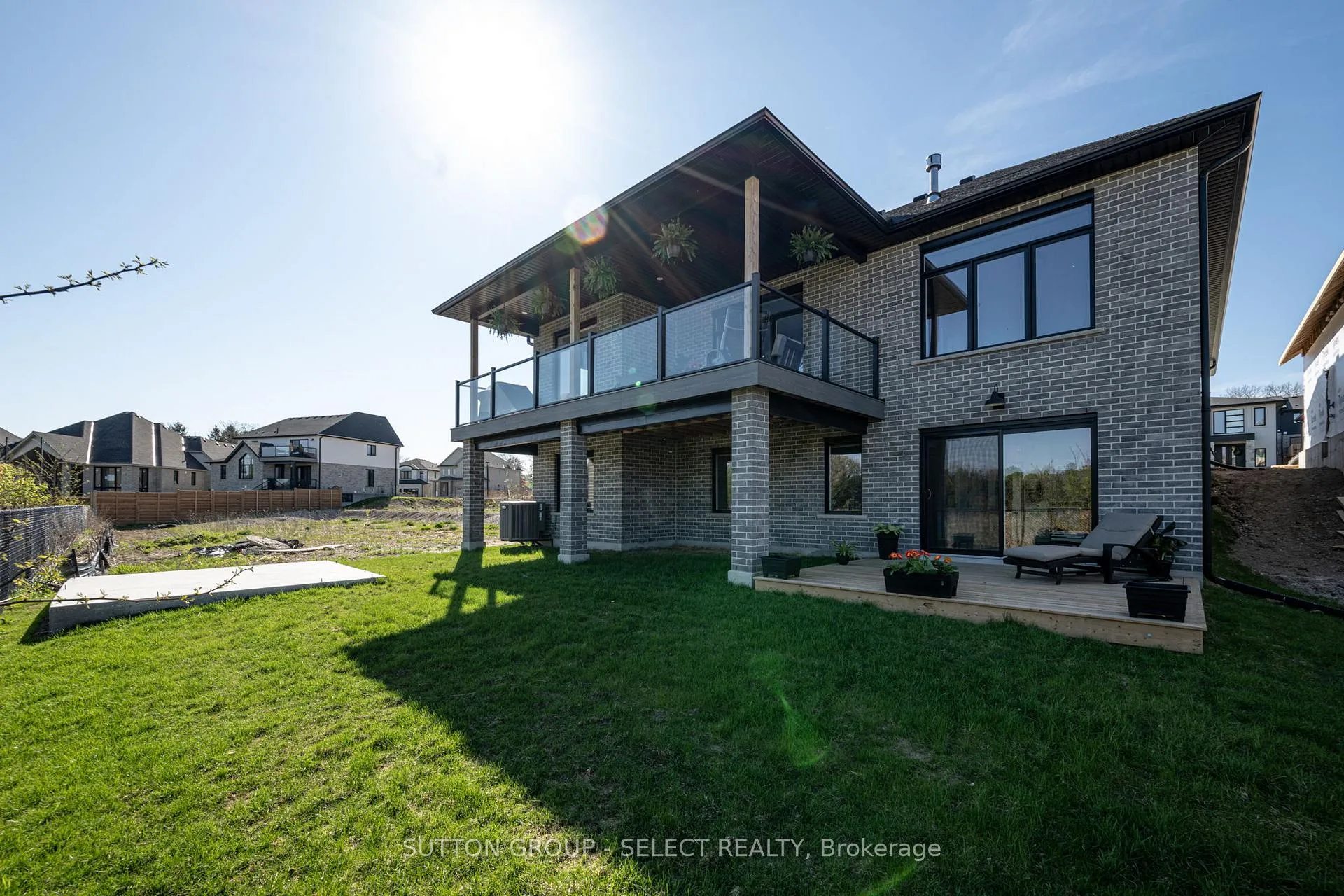 Photo 44 of 2222 Linkway Boulevard, London, South A — HOMEH