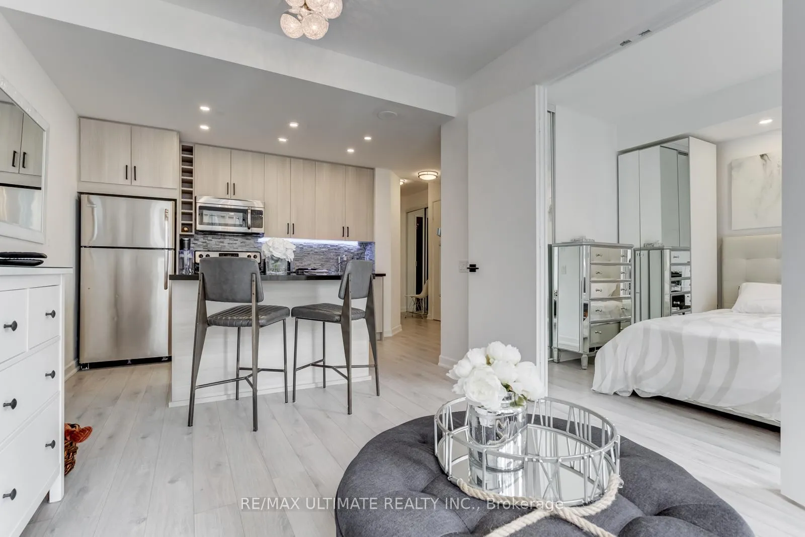 Photo 1 of Unit 1814, 85 Bloor Street E, Toronto, Church-Yonge Corridor — HOMEH