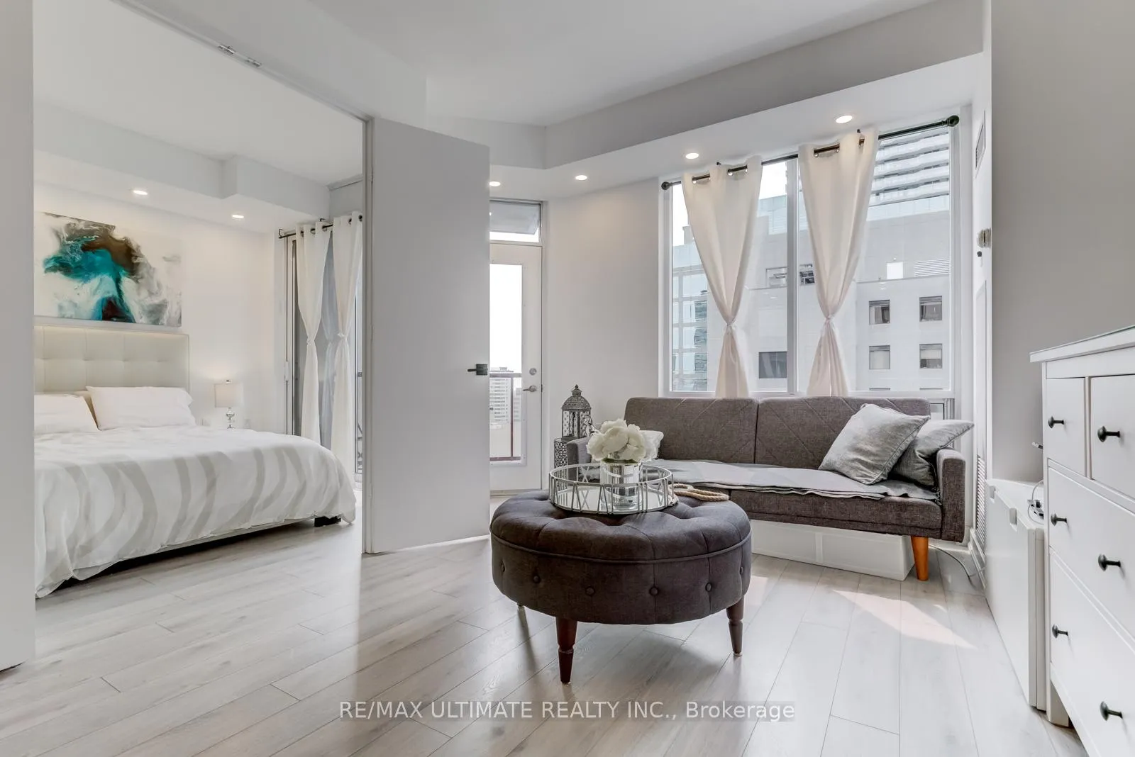 Photo 7 of Unit 1814, 85 Bloor Street E, Toronto, Church-Yonge Corridor — HOMEH