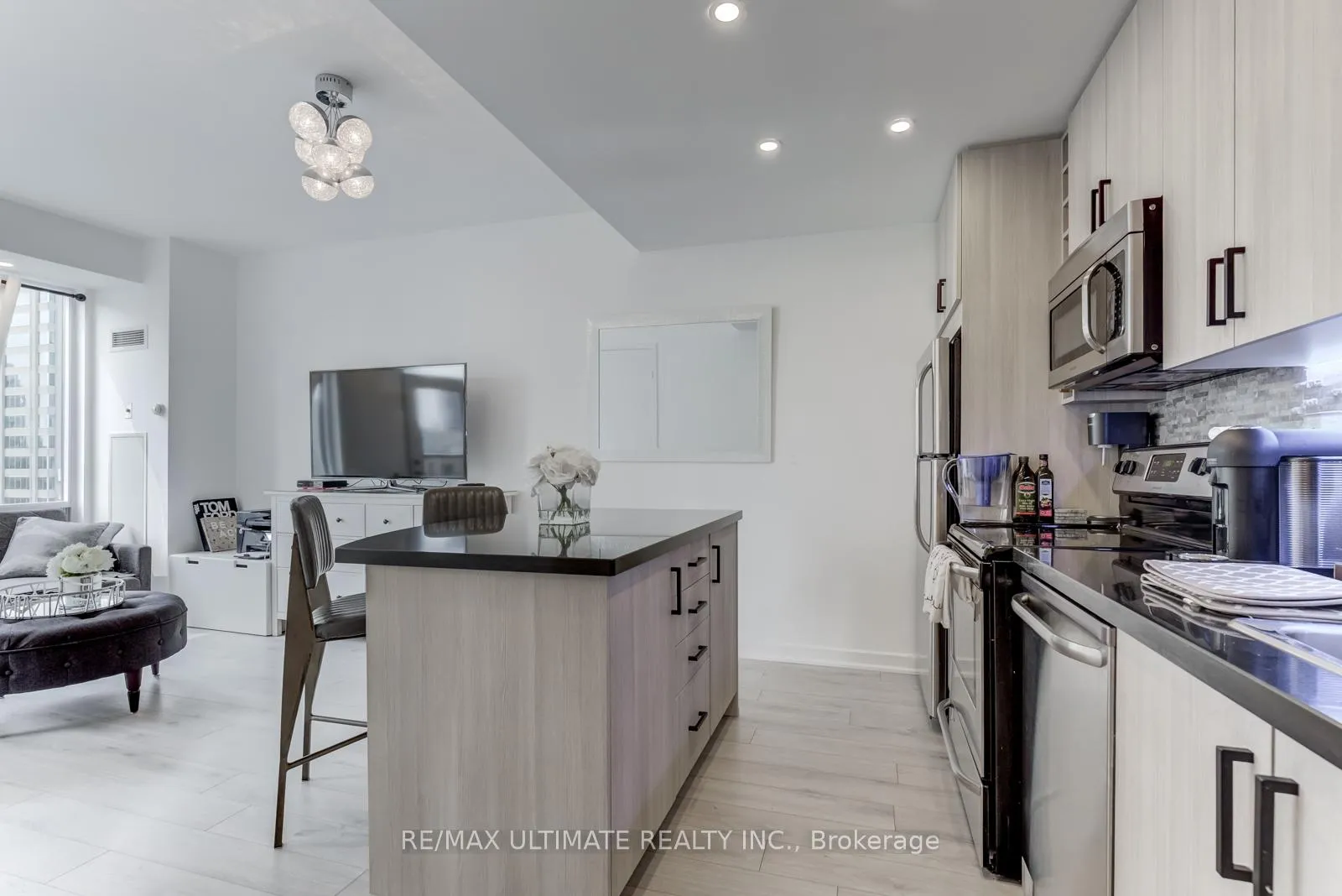 Photo 10 of Unit 1814, 85 Bloor Street E, Toronto, Church-Yonge Corridor — HOMEH