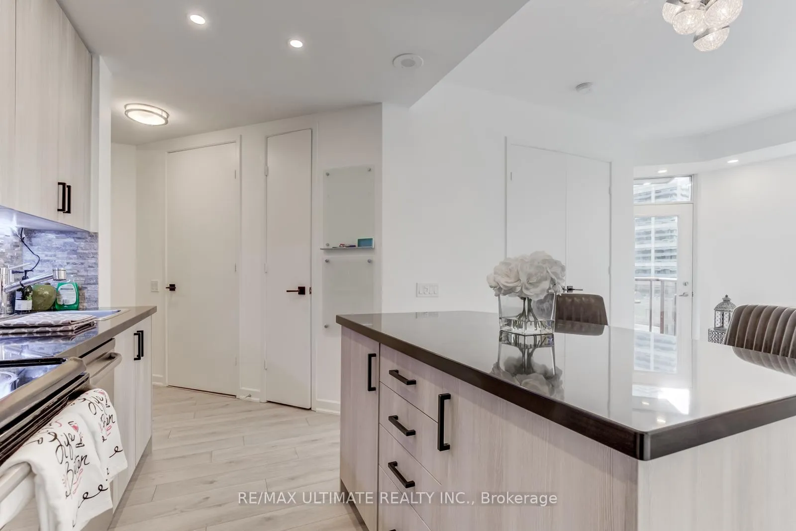Photo 12 of Unit 1814, 85 Bloor Street E, Toronto, Church-Yonge Corridor — HOMEH