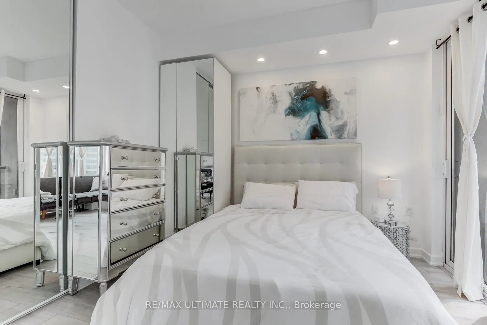 Photo 15 of Unit 1814, 85 Bloor Street E, Toronto, Church-Yonge Corridor — HOMEH