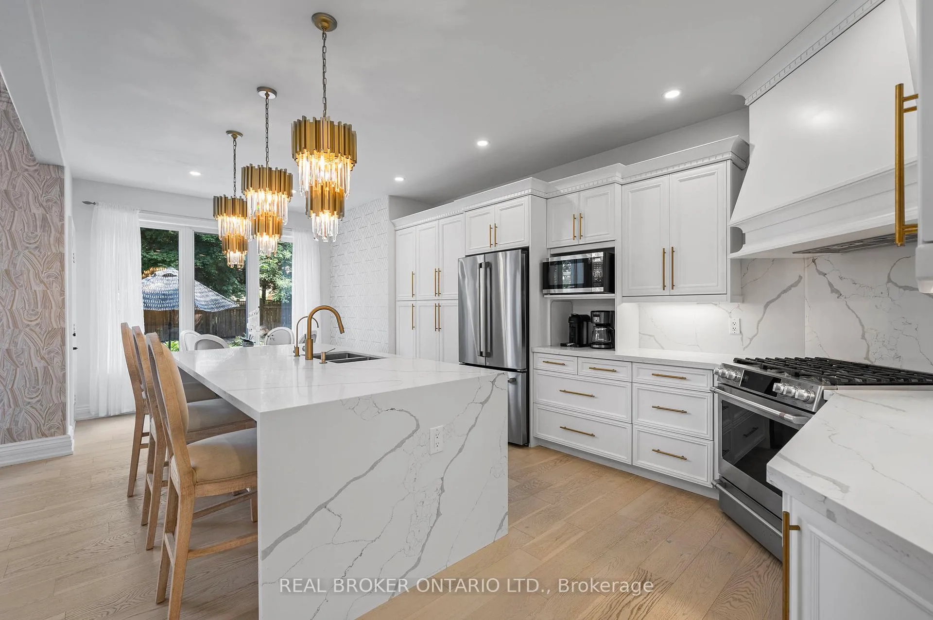 Photo 10 of 215 Black Maple Court, Kitchener — HOMEH