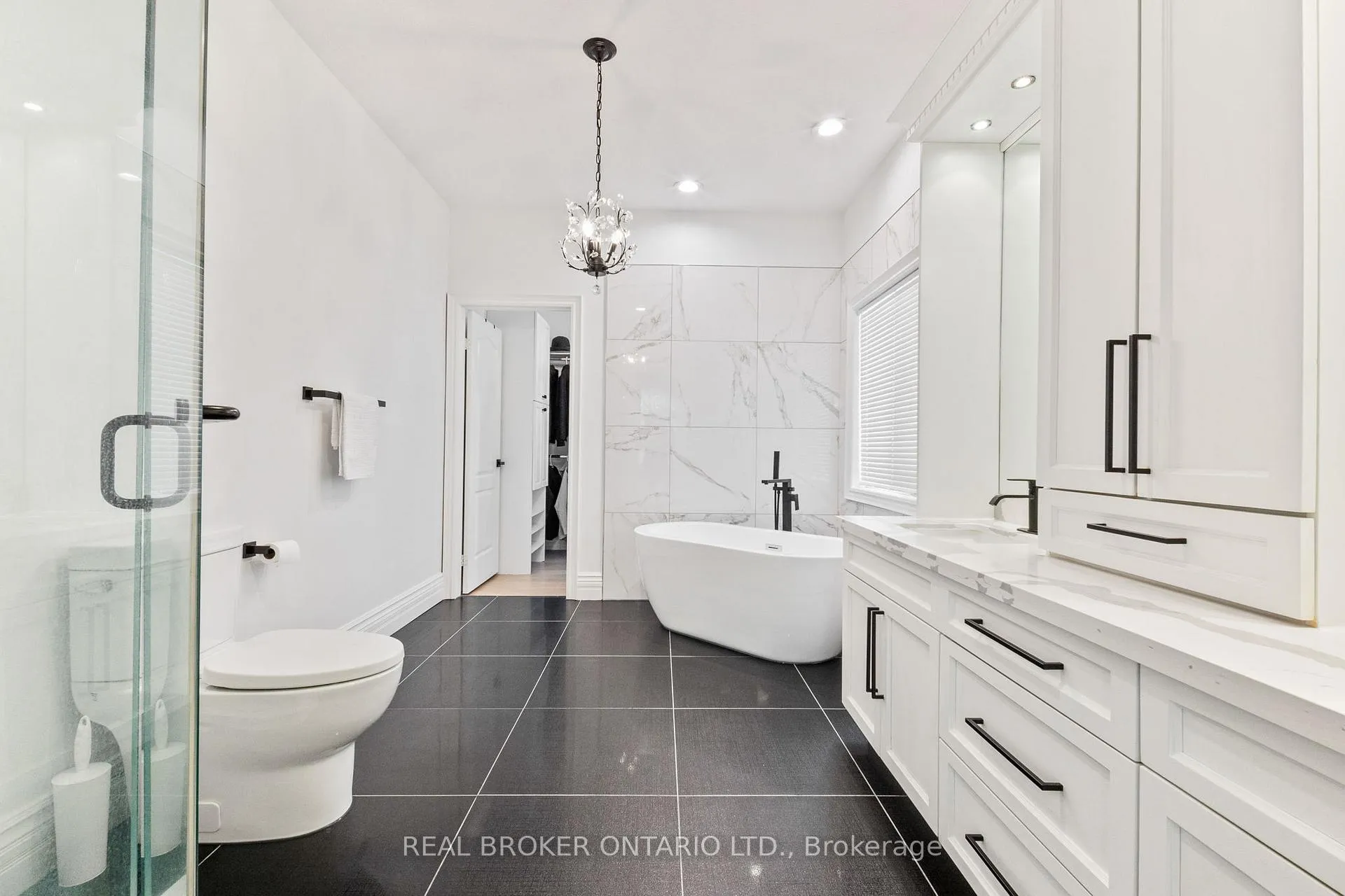 Photo 21 of 215 Black Maple Court, Kitchener — HOMEH