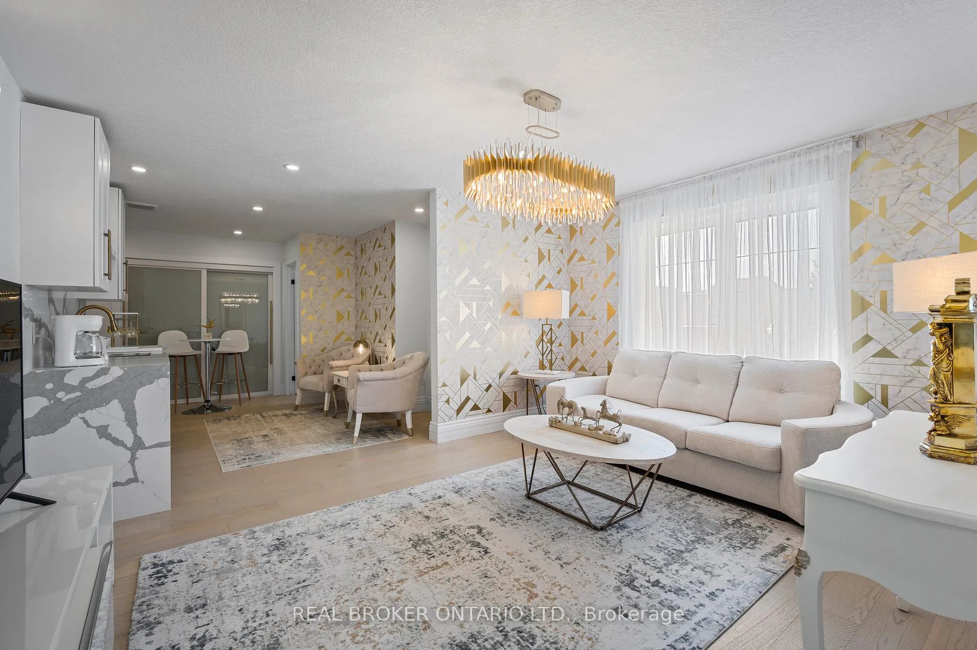 Photo 23 of 215 Black Maple Court, Kitchener — HOMEH