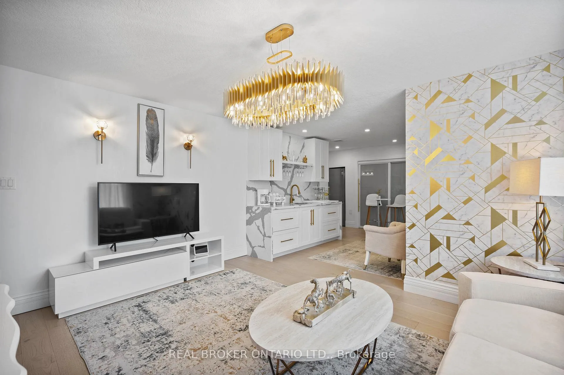 Photo 25 of 215 Black Maple Court, Kitchener — HOMEH