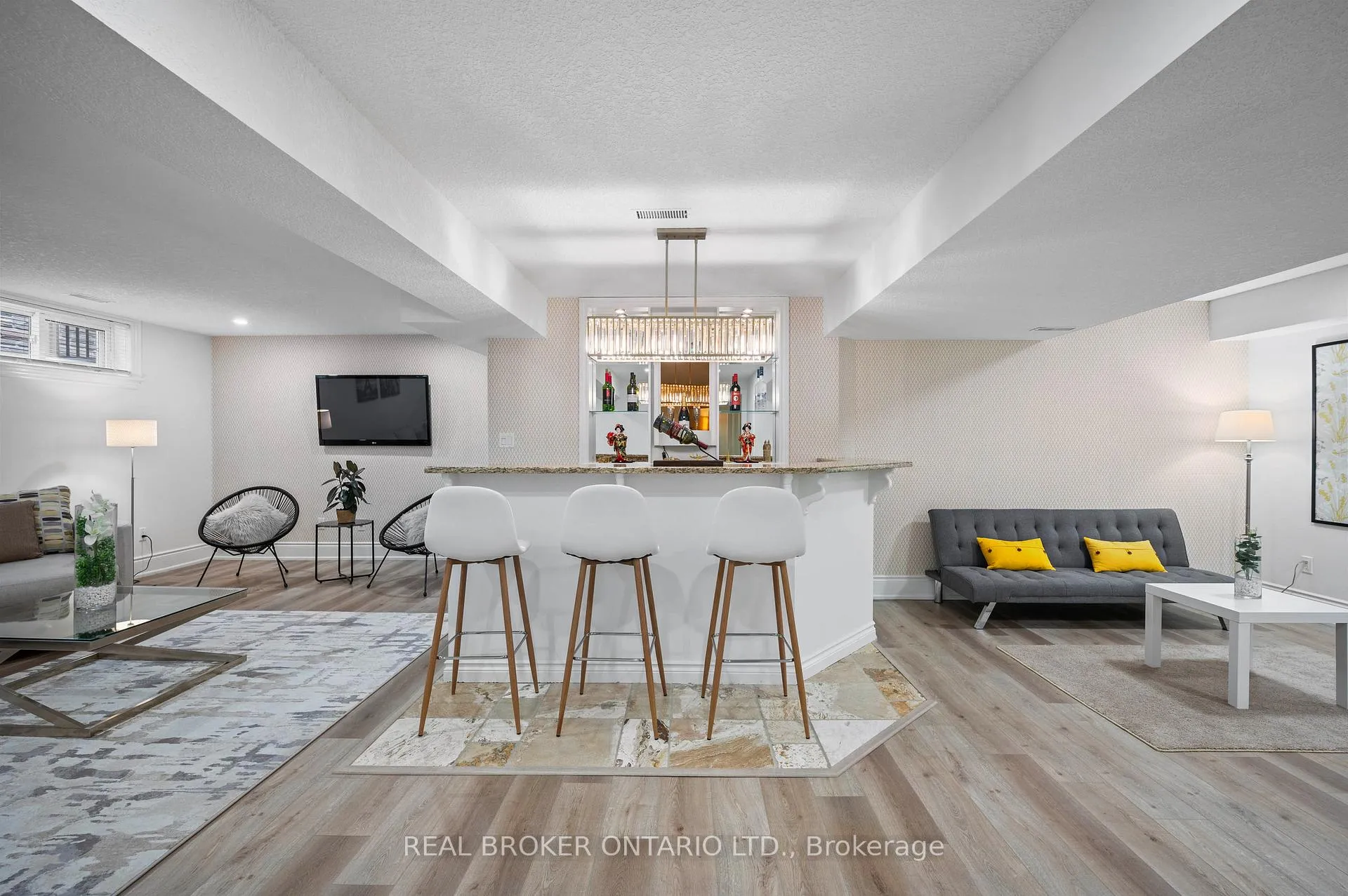 Photo 33 of 215 Black Maple Court, Kitchener — HOMEH