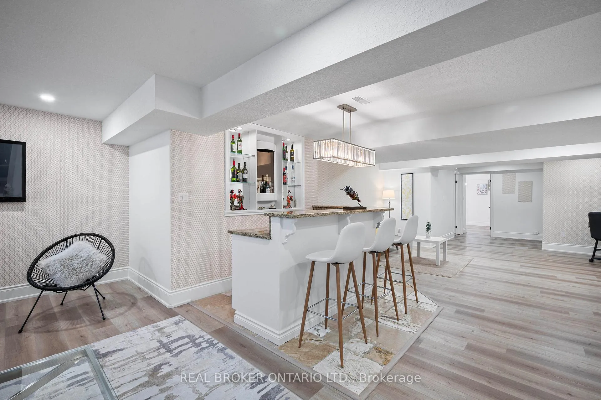 Photo 34 of 215 Black Maple Court, Kitchener — HOMEH