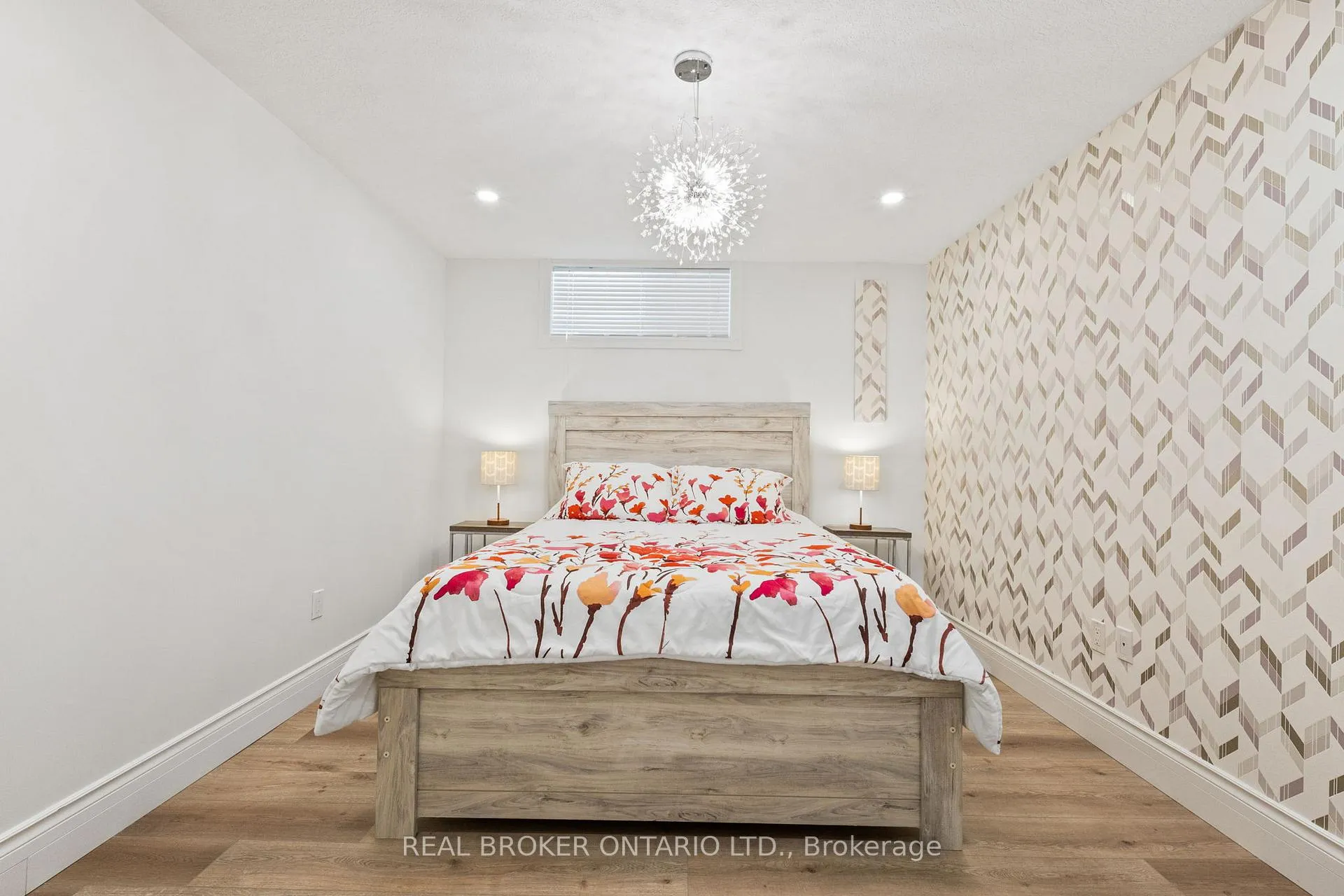 Photo 37 of 215 Black Maple Court, Kitchener — HOMEH