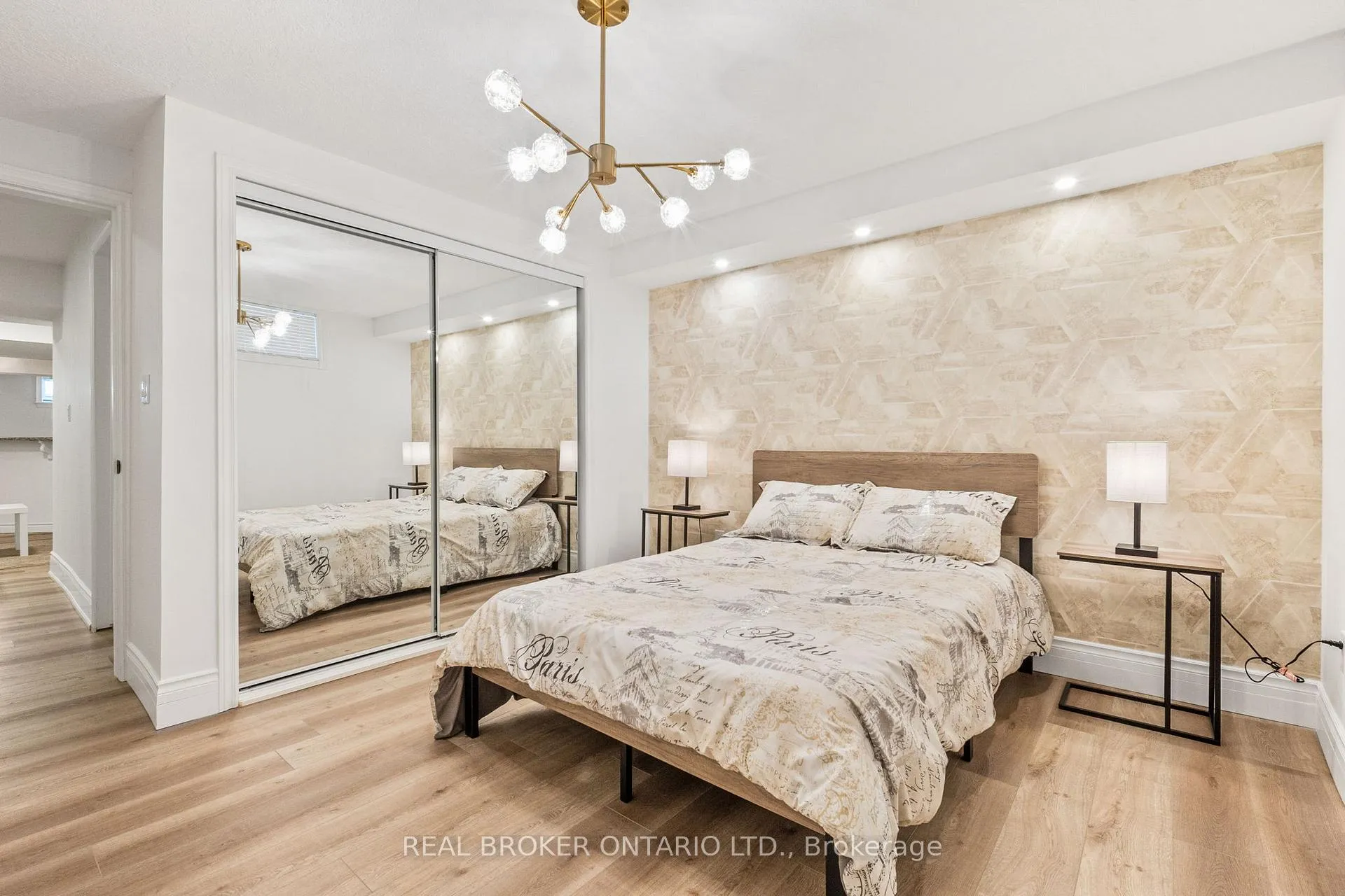 Photo 38 of 215 Black Maple Court, Kitchener — HOMEH