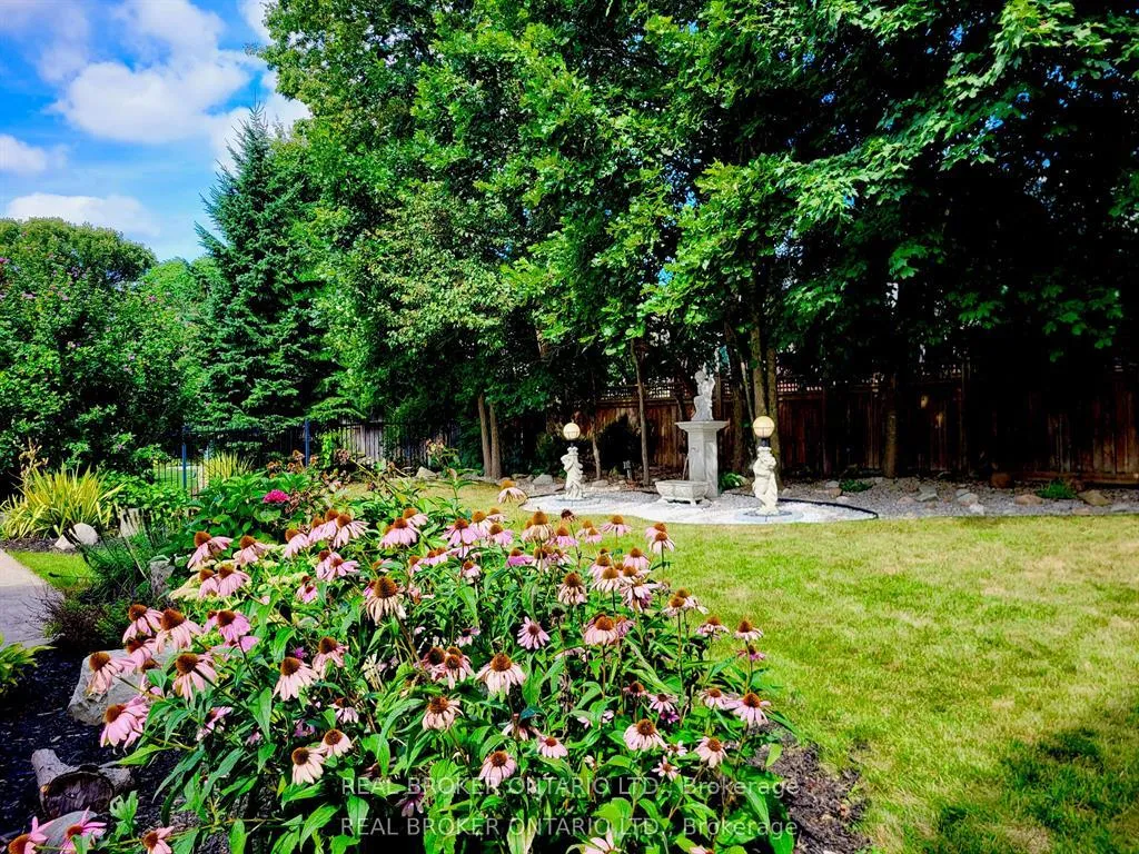 Photo 43 of 215 Black Maple Court, Kitchener — HOMEH