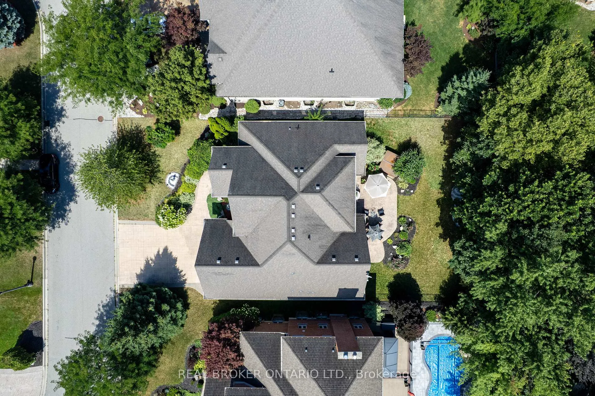 Photo 49 of 215 Black Maple Court, Kitchener — HOMEH