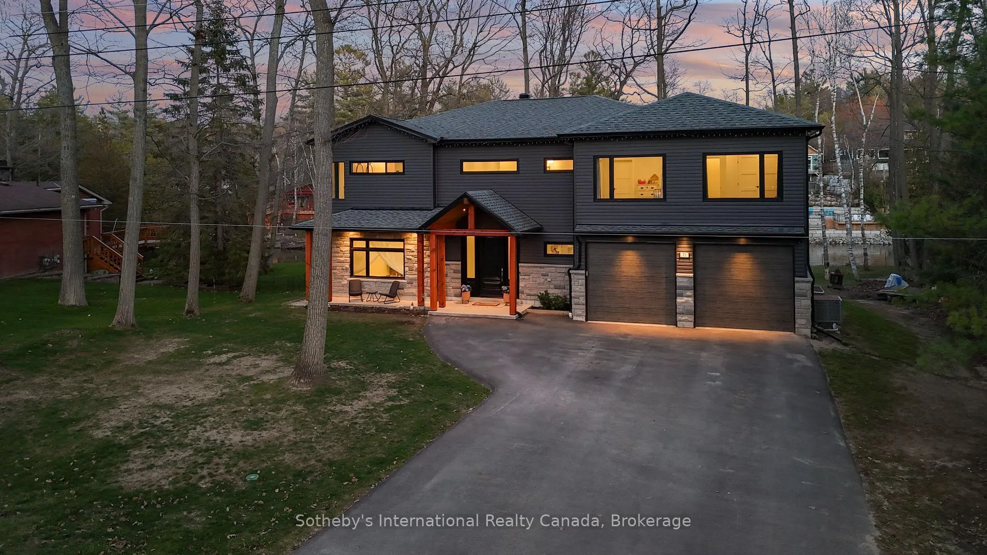 Photo 2 of 71 Oak Lea Boulevard, Wasaga Beach — HOMEH