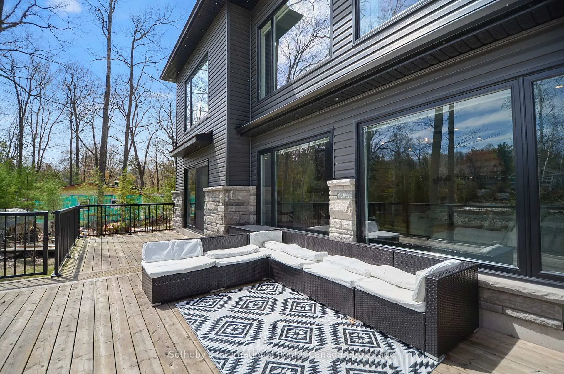 Photo 10 of 71 Oak Lea Boulevard, Wasaga Beach — HOMEH