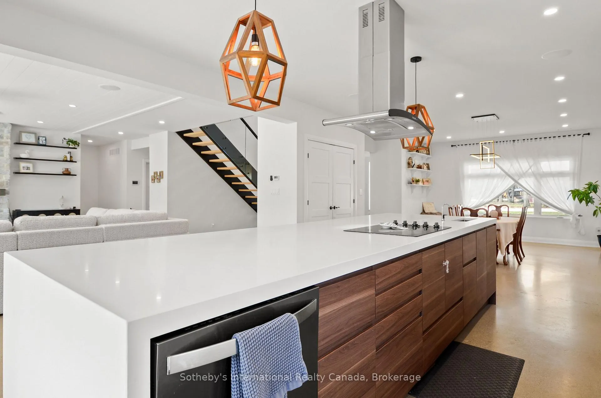 Photo 12 of 71 Oak Lea Boulevard, Wasaga Beach — HOMEH