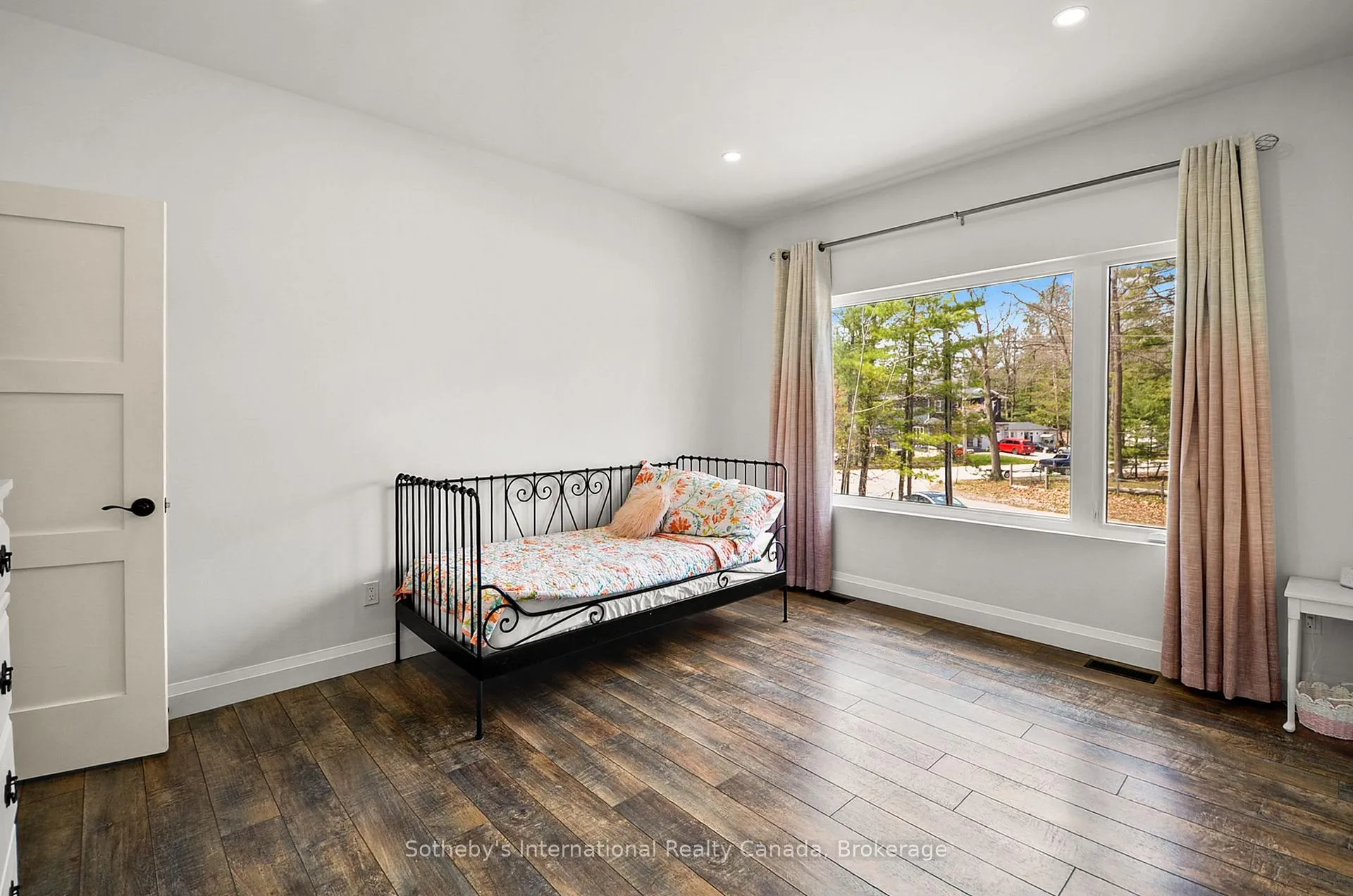Photo 38 of 71 Oak Lea Boulevard, Wasaga Beach — HOMEH