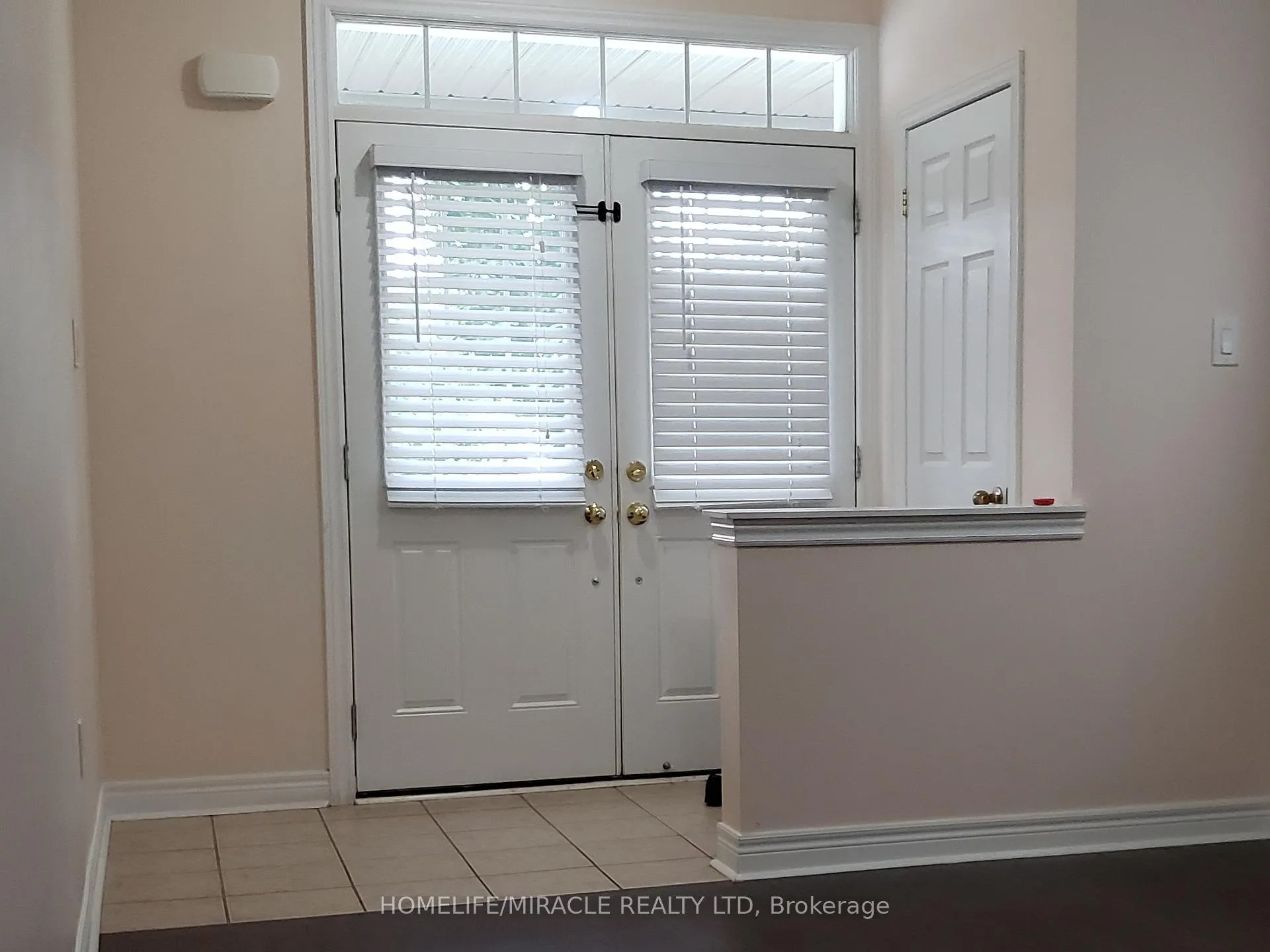 Photo 3 of 30 Gower Crescent, Brampton, Sandringham-Wellington — HOMEH