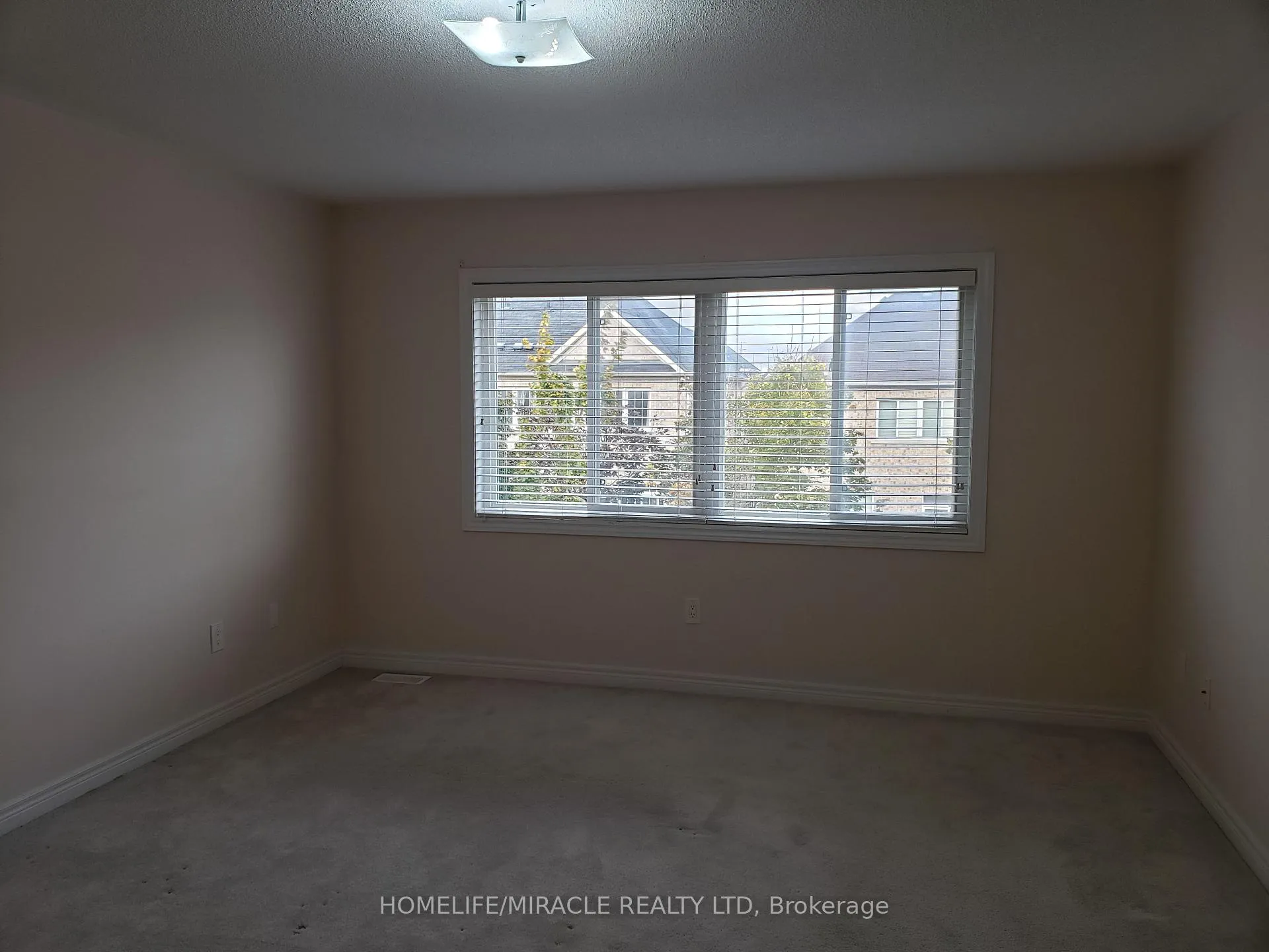 Photo 11 of 30 Gower Crescent, Brampton, Sandringham-Wellington — HOMEH