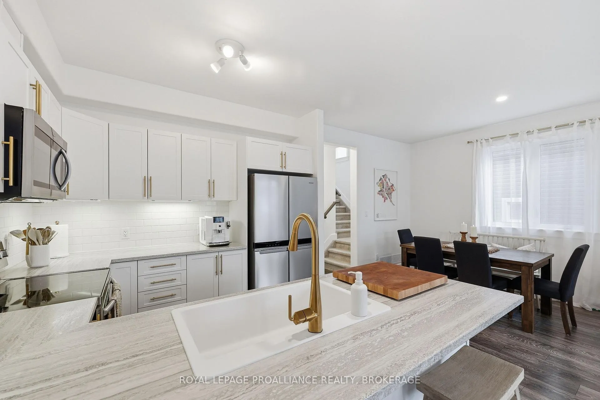 Photo 5 of 105 Hazlett Street, Loyalist, Amherstview — HOMEH