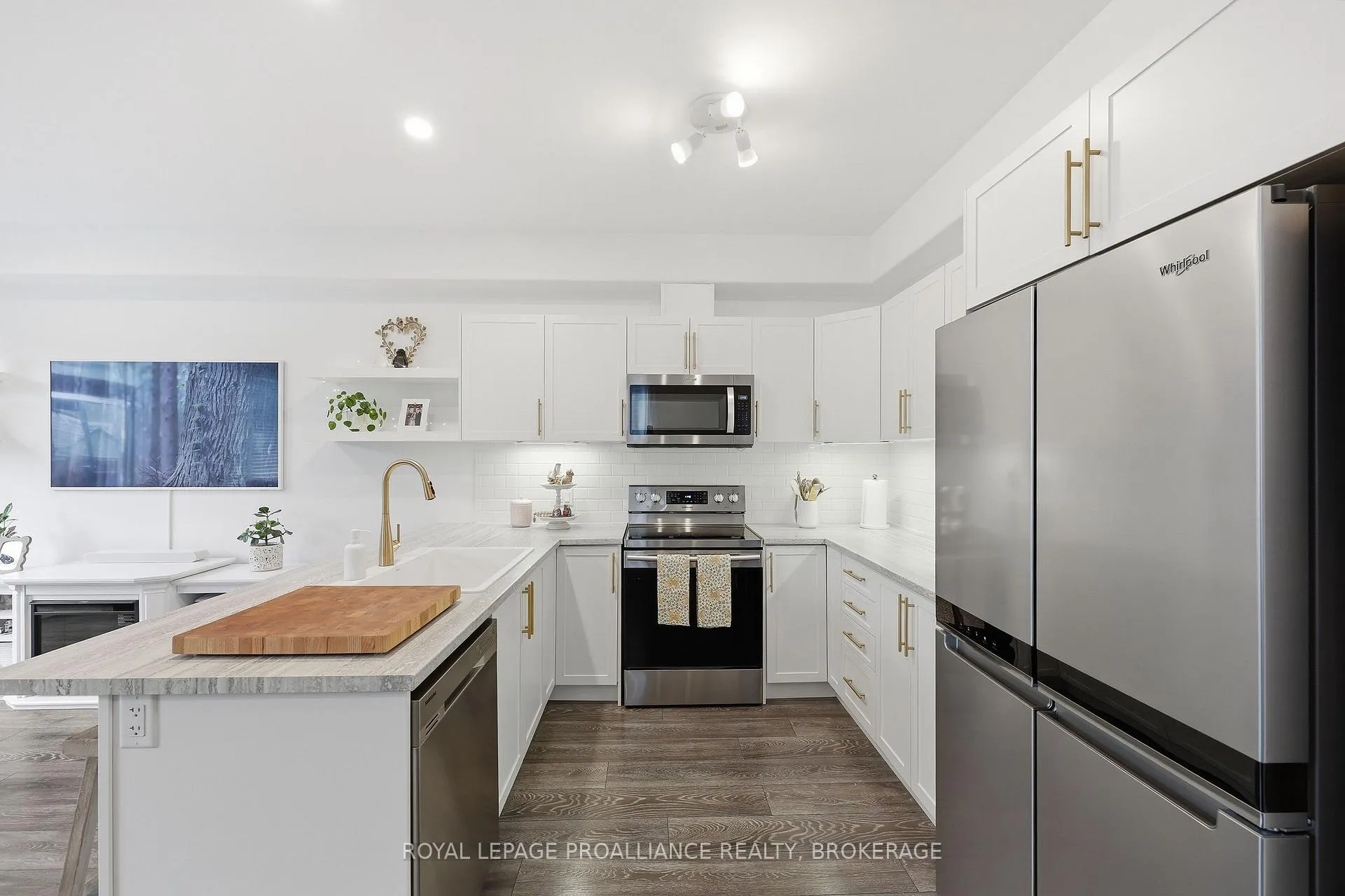 Photo 6 of 105 Hazlett Street, Loyalist, Amherstview — HOMEH