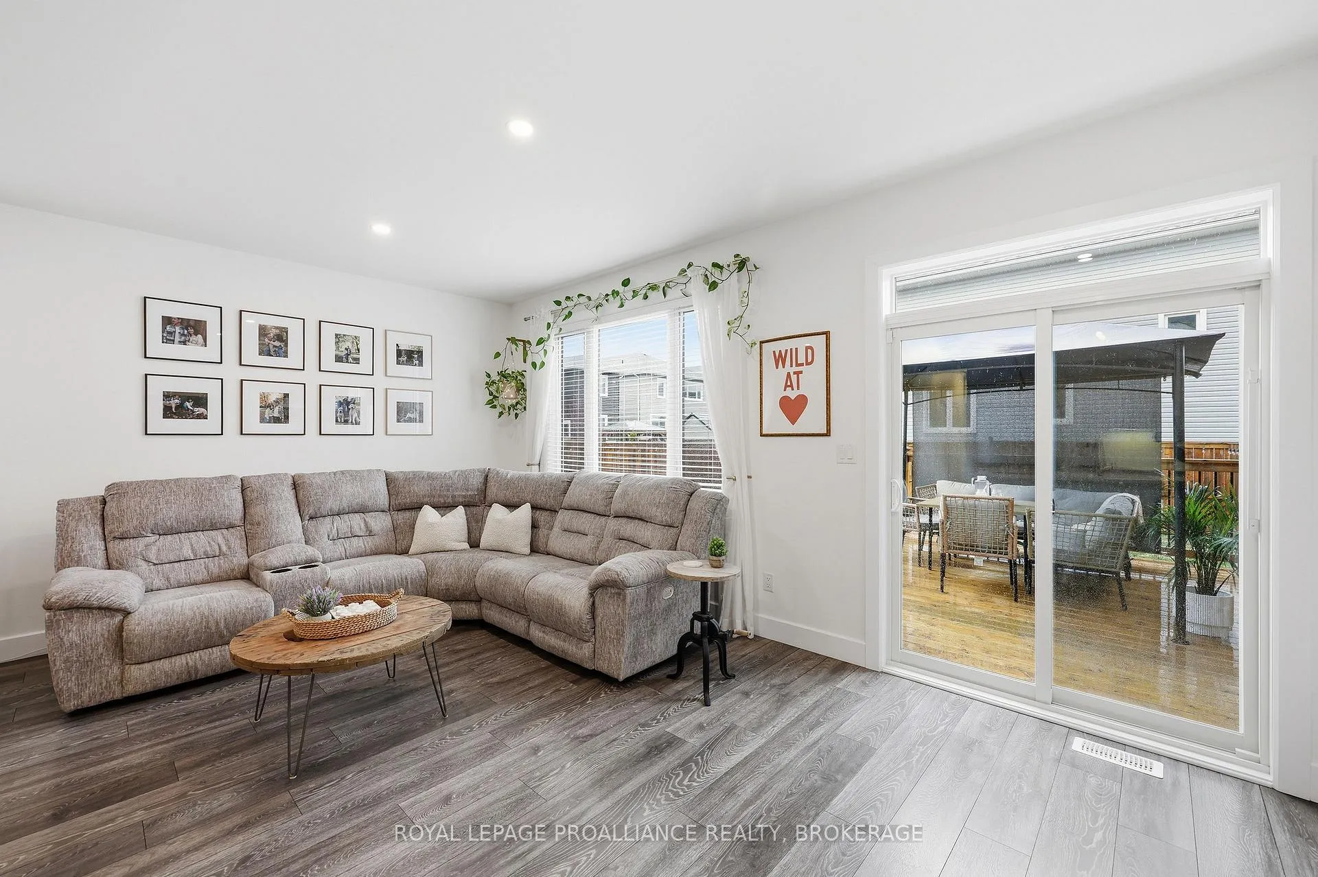 Photo 11 of 105 Hazlett Street, Loyalist, Amherstview — HOMEH