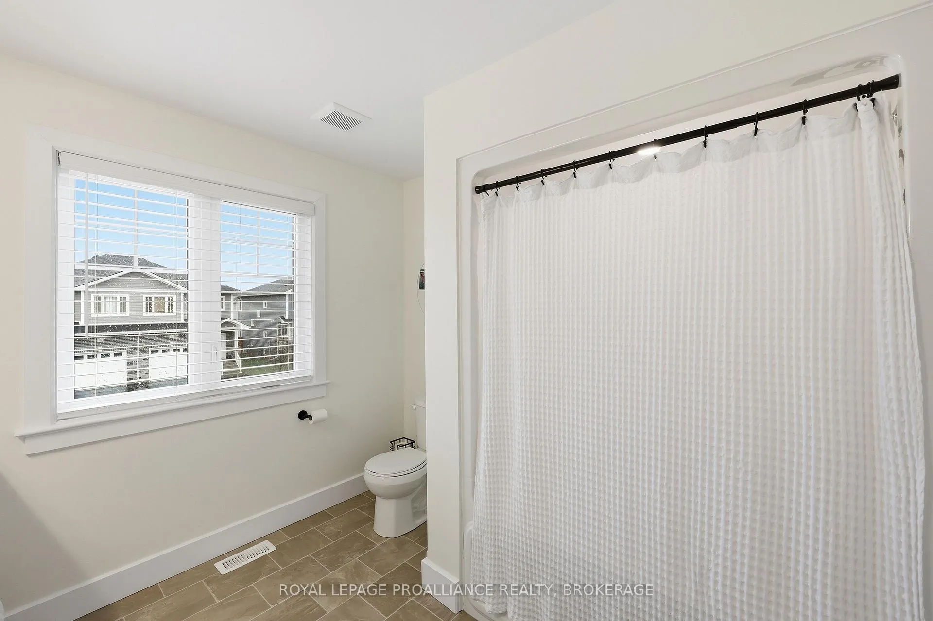 Photo 18 of 105 Hazlett Street, Loyalist, Amherstview — HOMEH