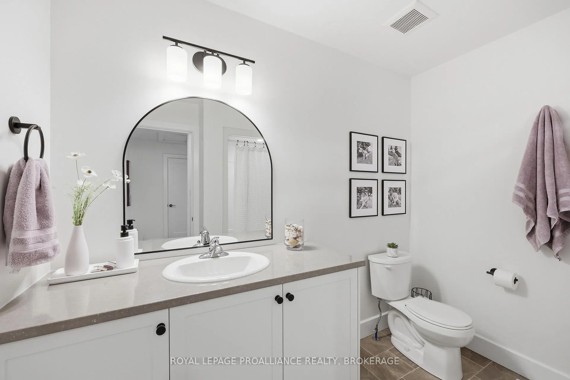 Photo 24 of 105 Hazlett Street, Loyalist, Amherstview — HOMEH